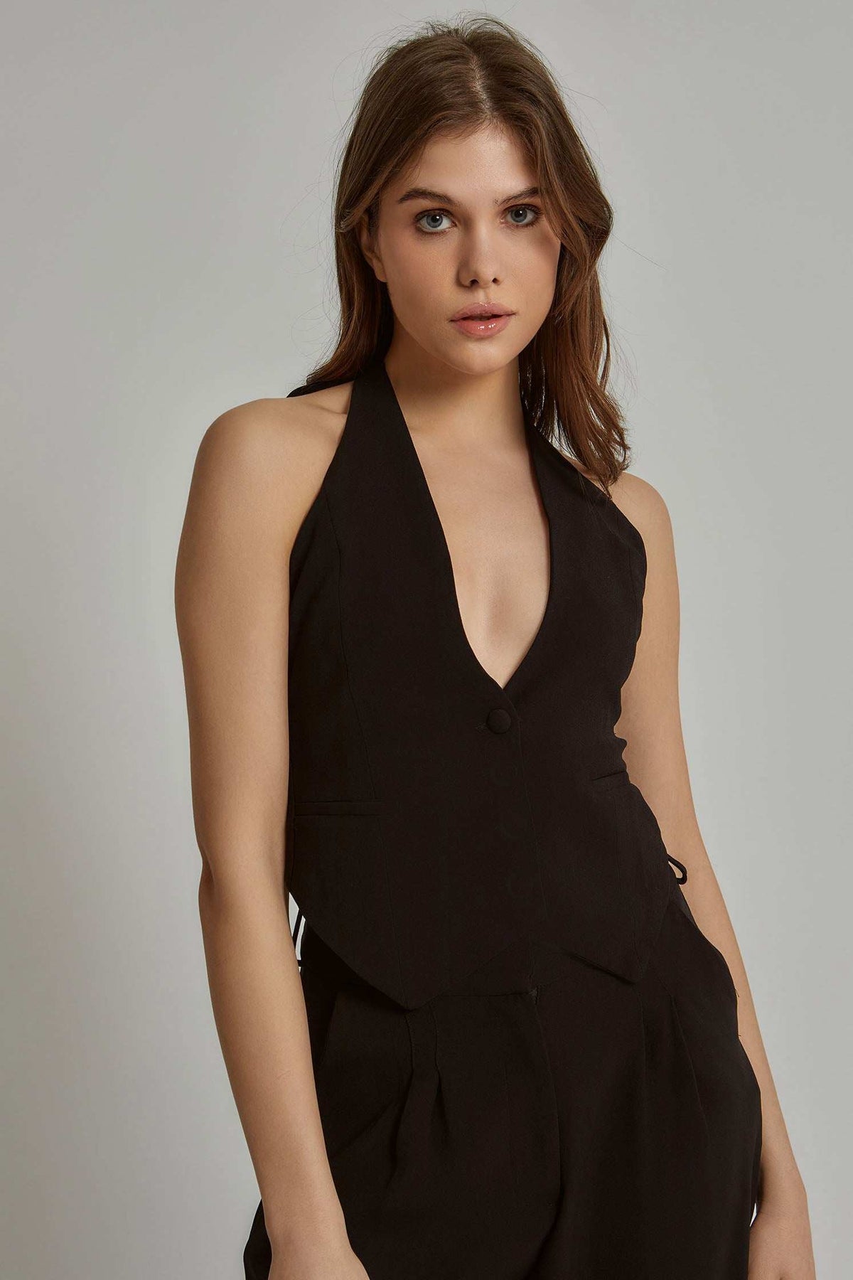Women Regular Fit Vest - Black