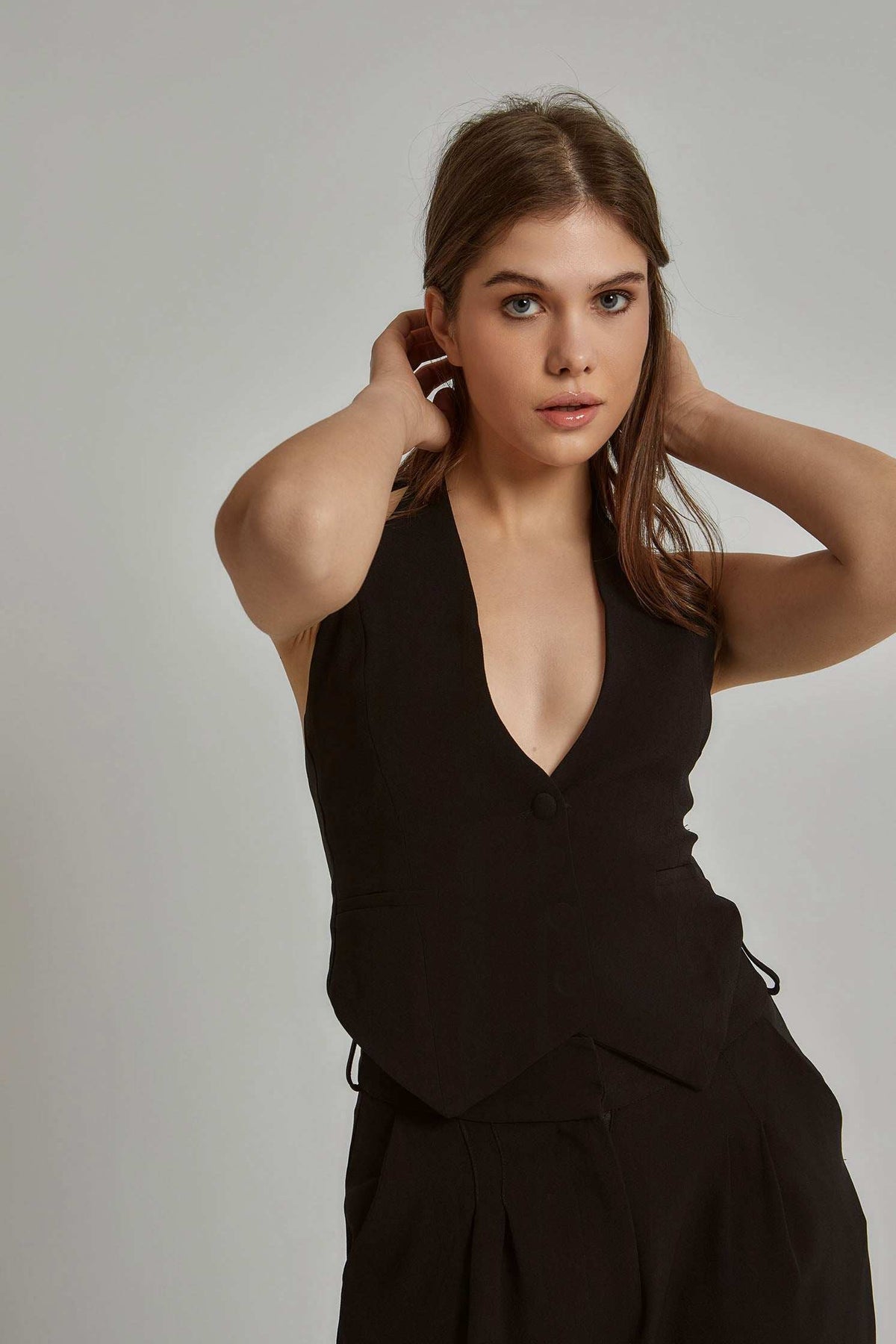 Women Regular Fit Vest - Black