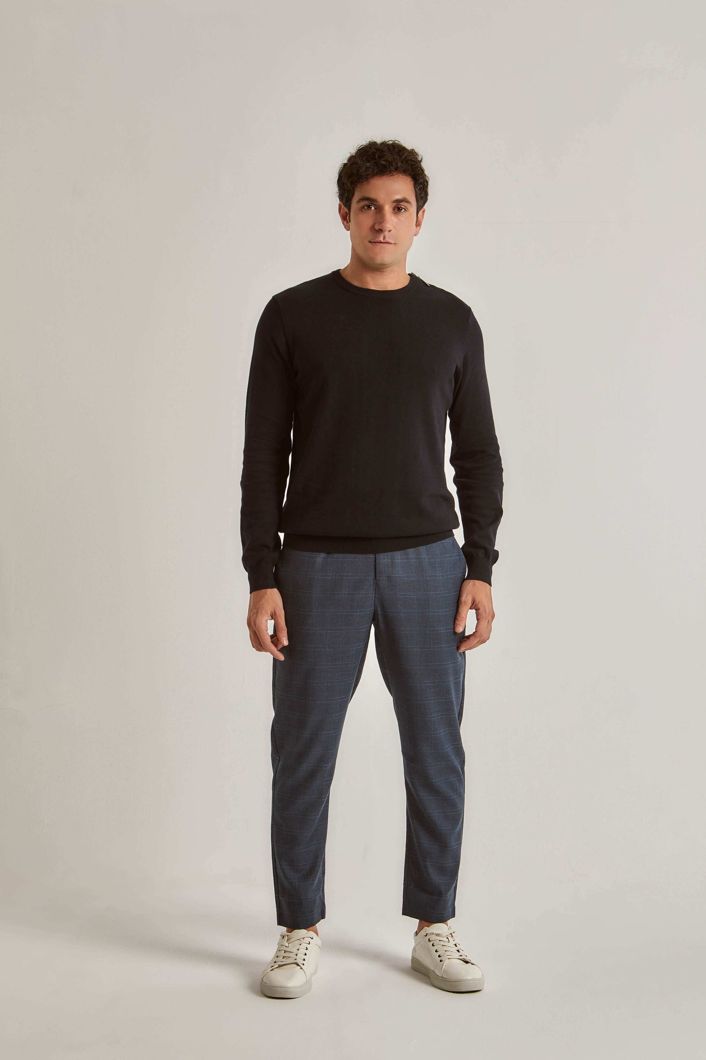 Men Regular Fit Pullover - Black