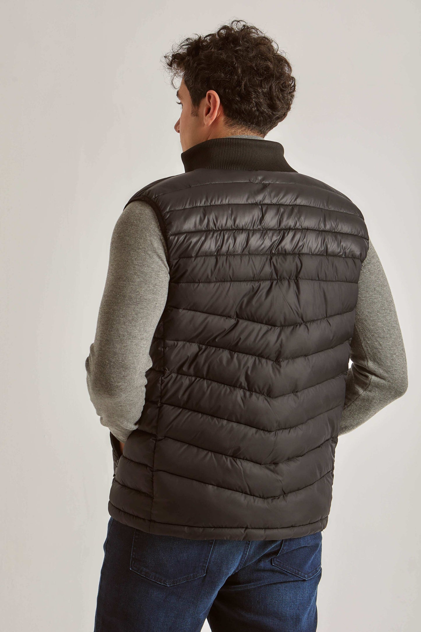 Men Regular Fit Vest - Black