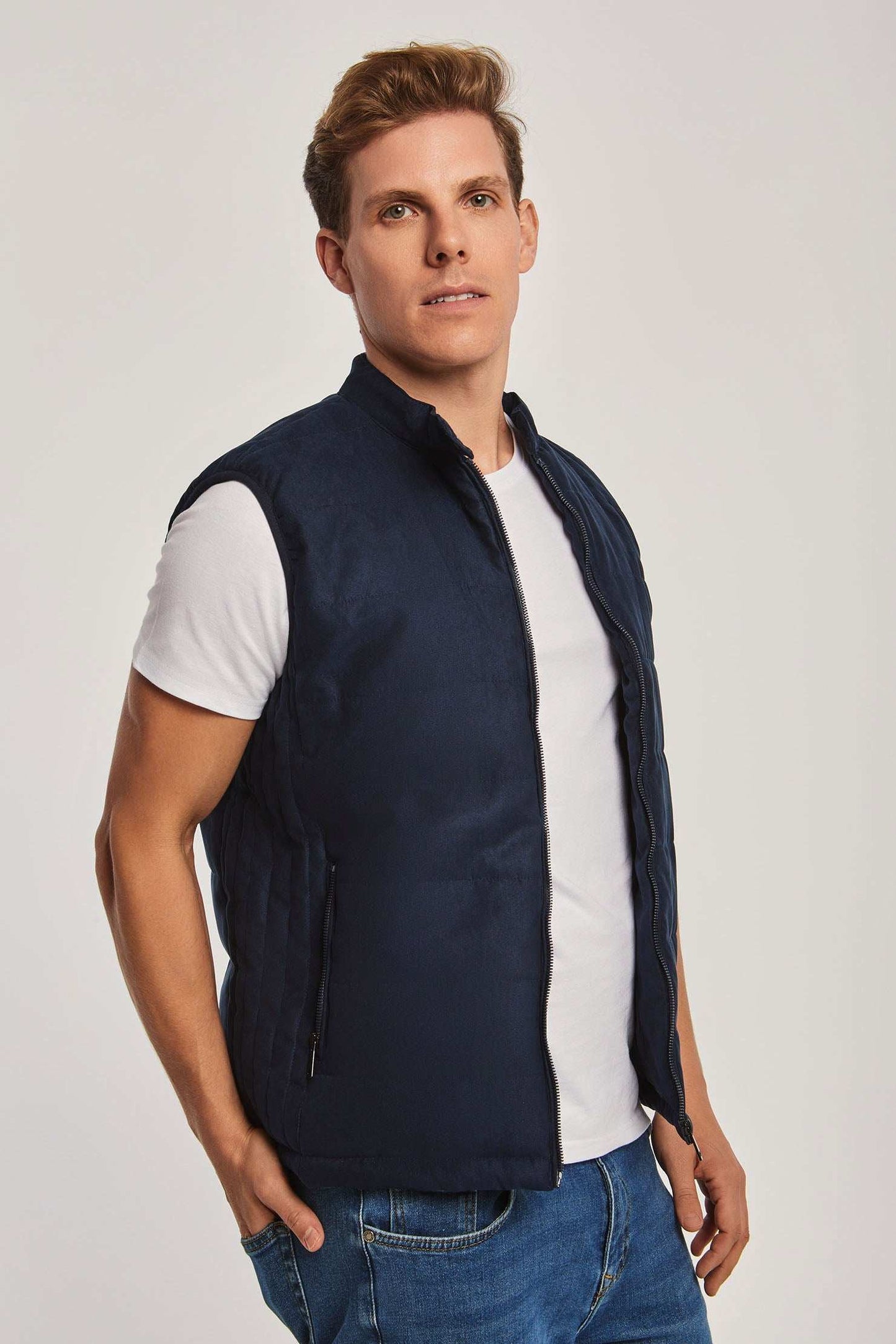 Men Regular Fit Vest - Black