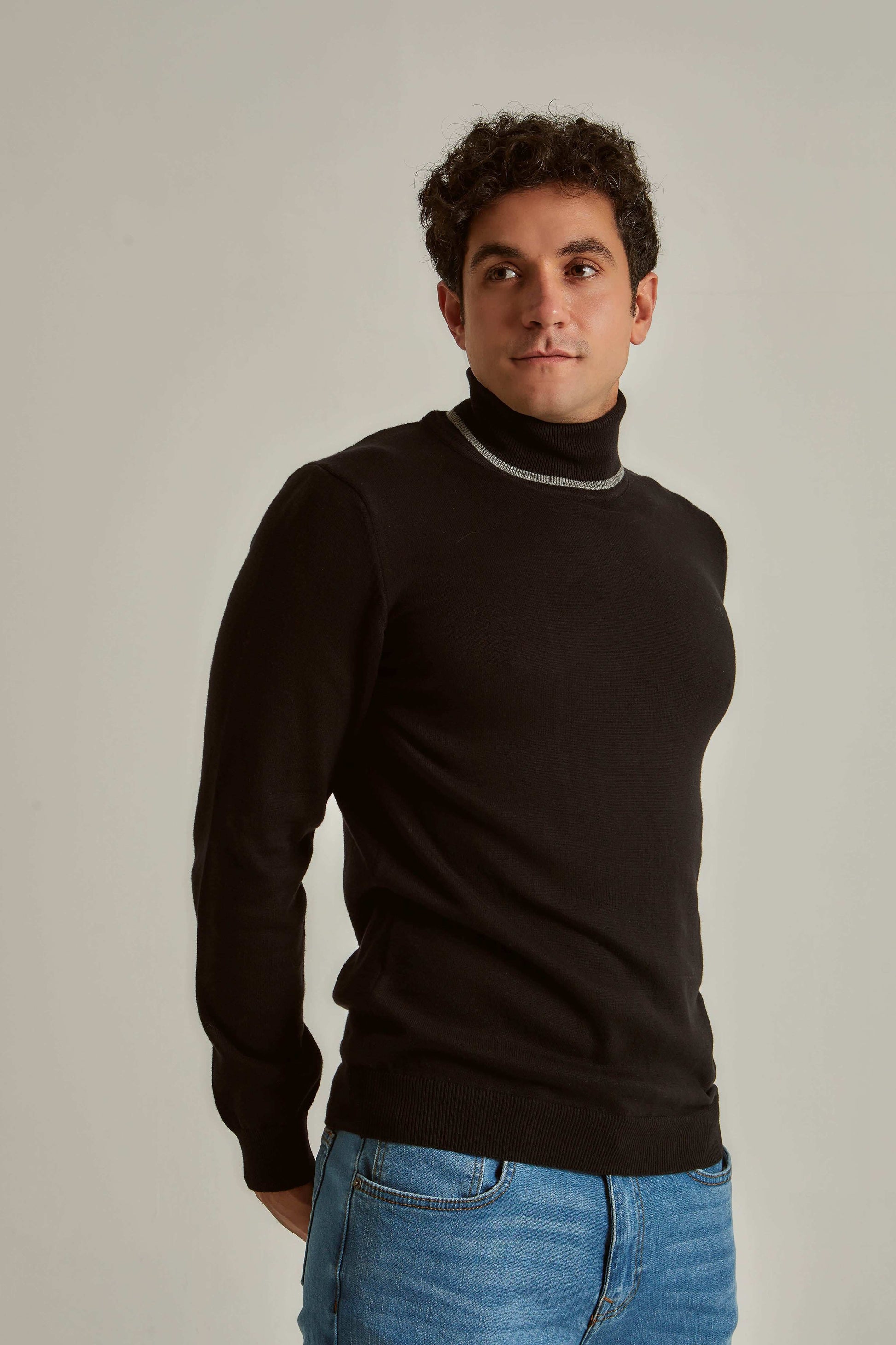 Men Regular Fit Pullover - Black