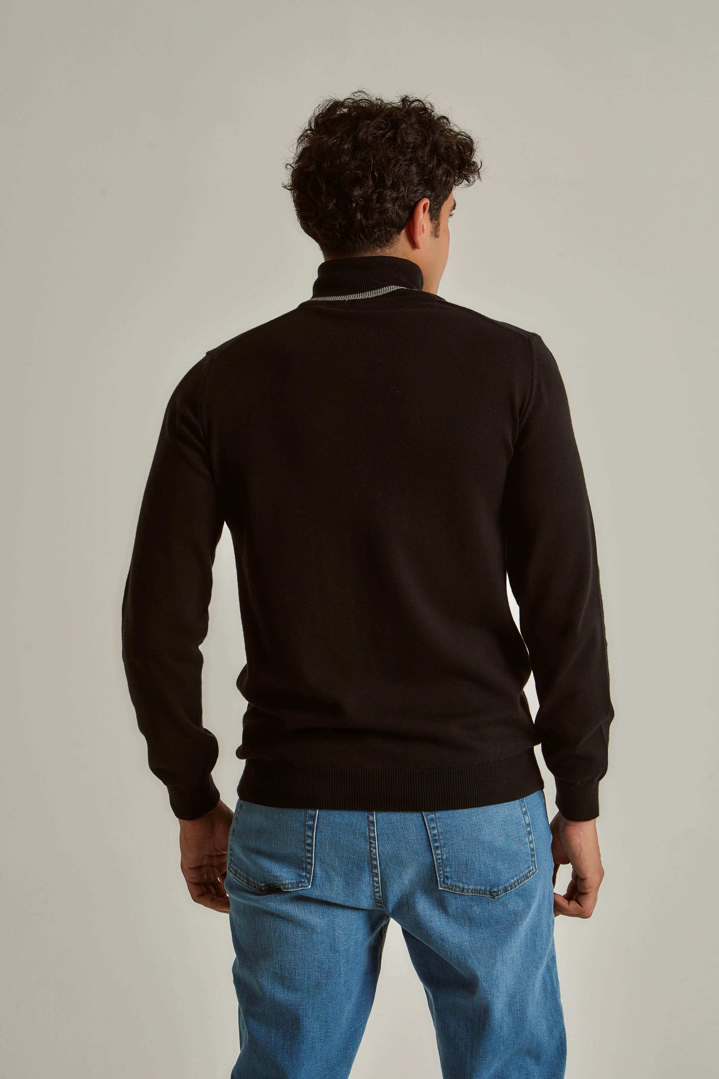 Men Regular Fit Pullover - Black