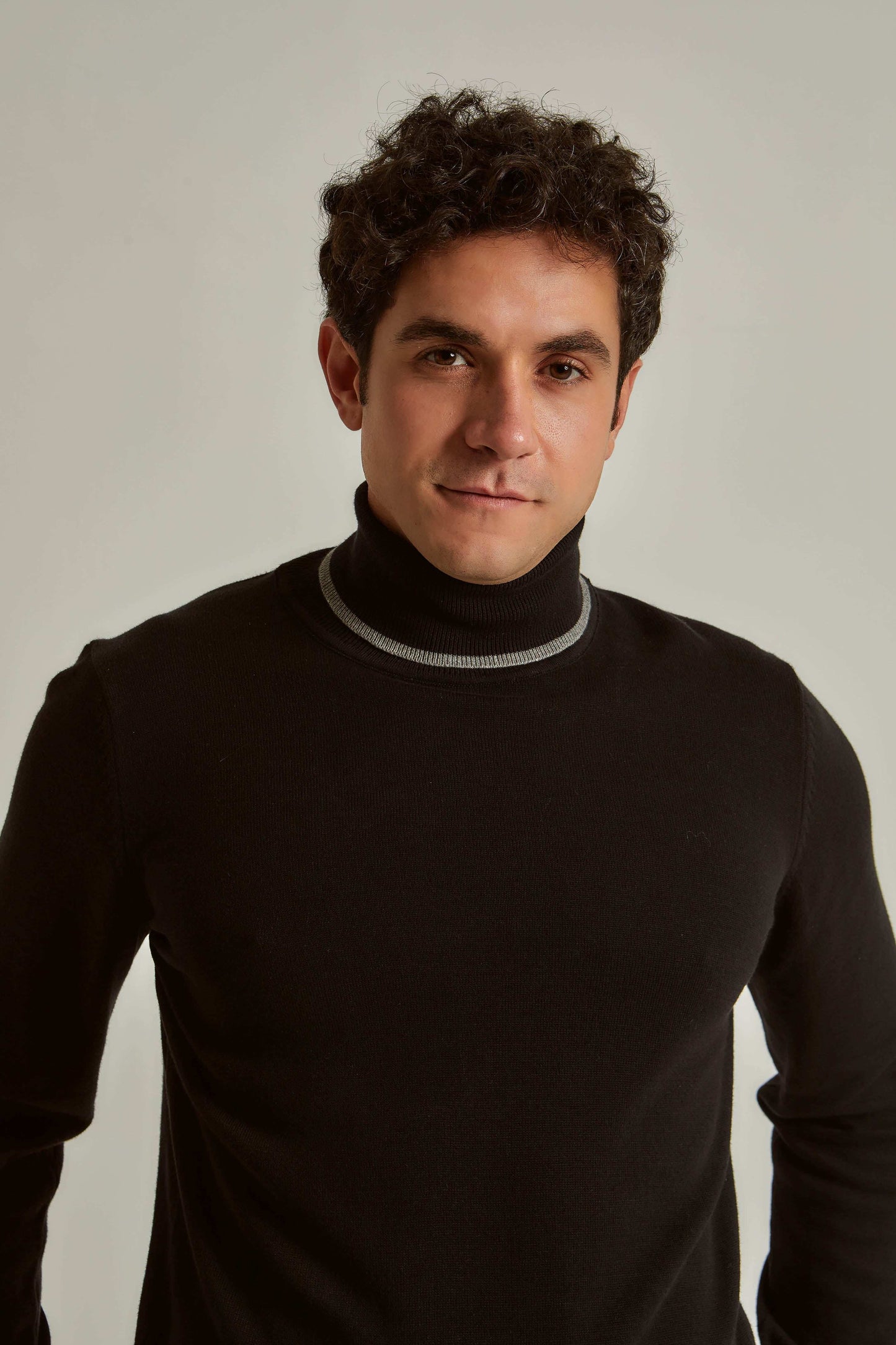 Men Regular Fit Pullover - Black