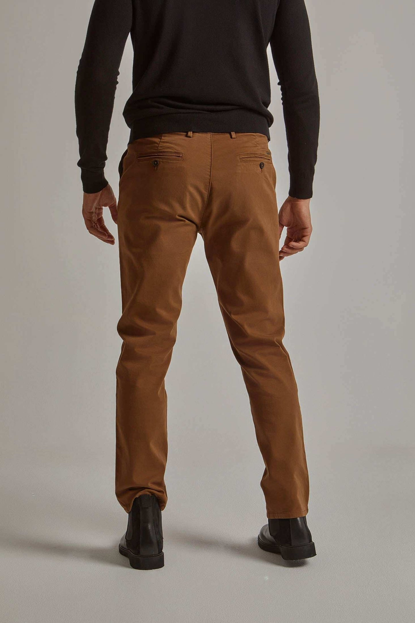 Men Tapered Pant Coca