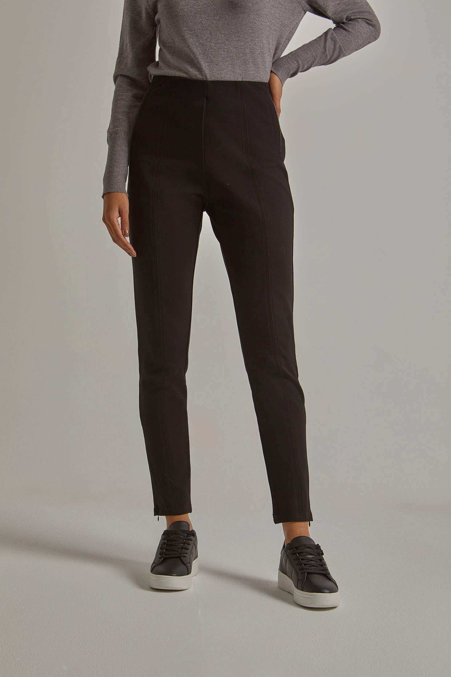 Women Regular Fit Pant - Black