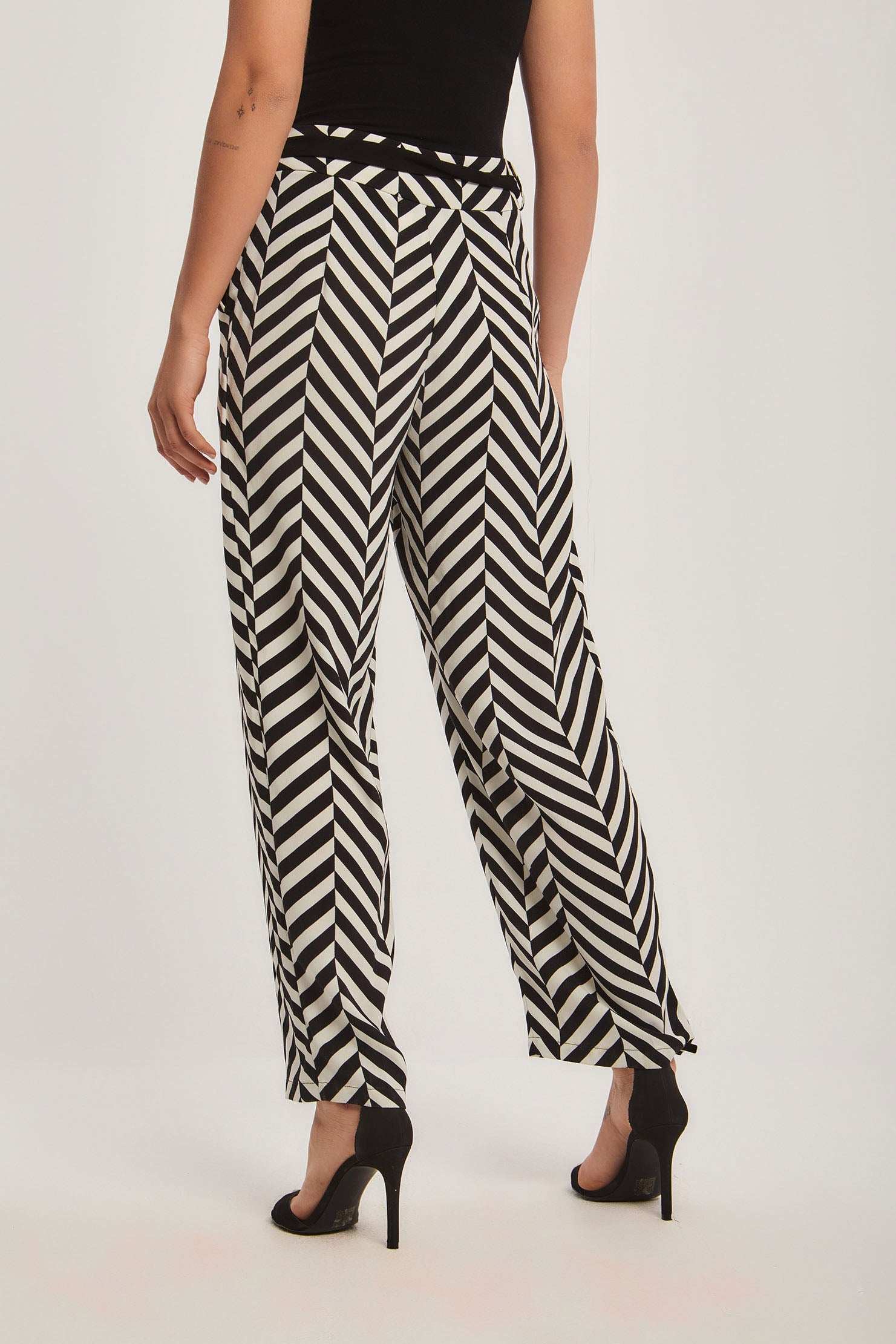 Women Straight Leg Pant - Black