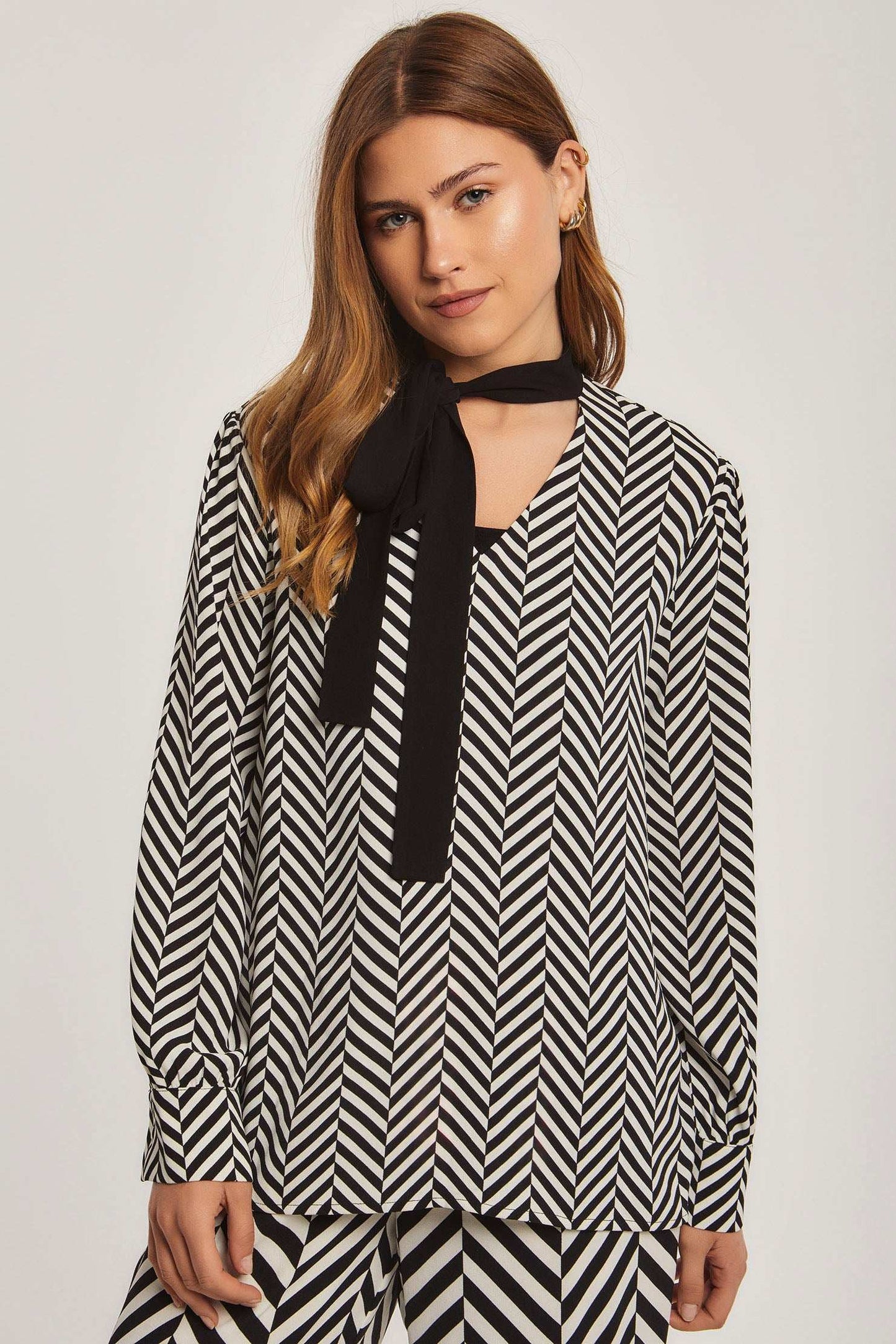 بلوزة نسائية عادية - متعددة الألوان