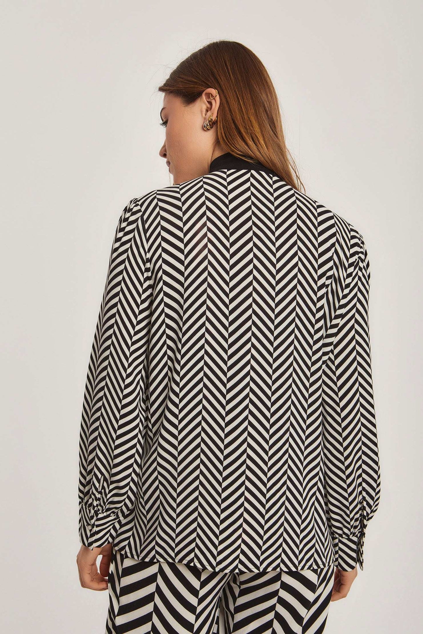 بلوزة نسائية عادية - متعددة الألوان