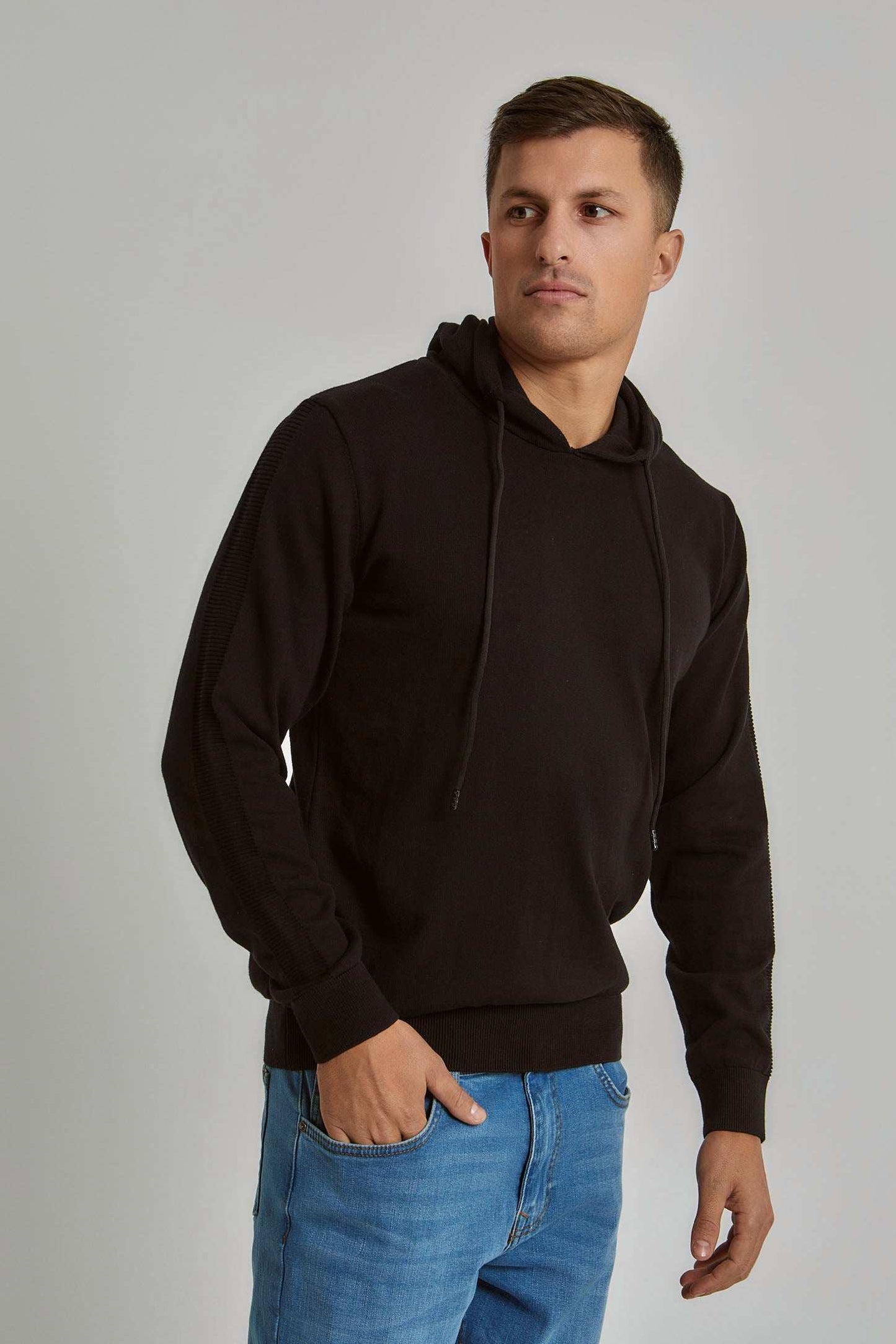 Men Regular Fit Pullover - Black