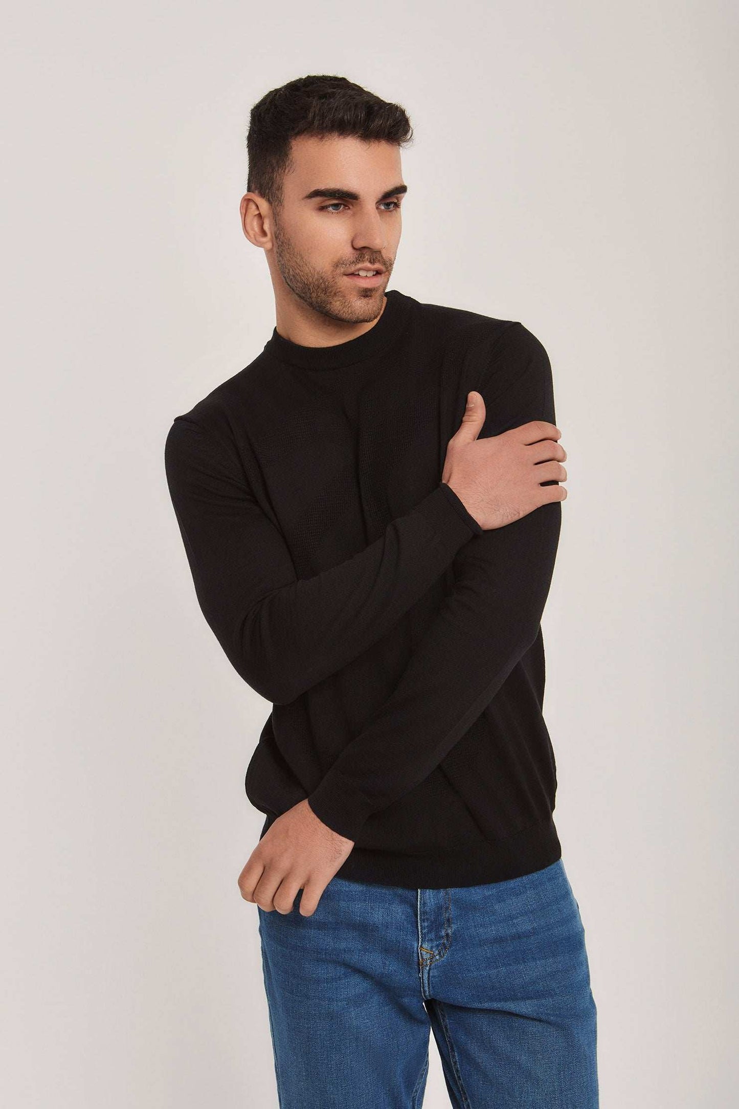 Men Regular Fit Pullover - Black