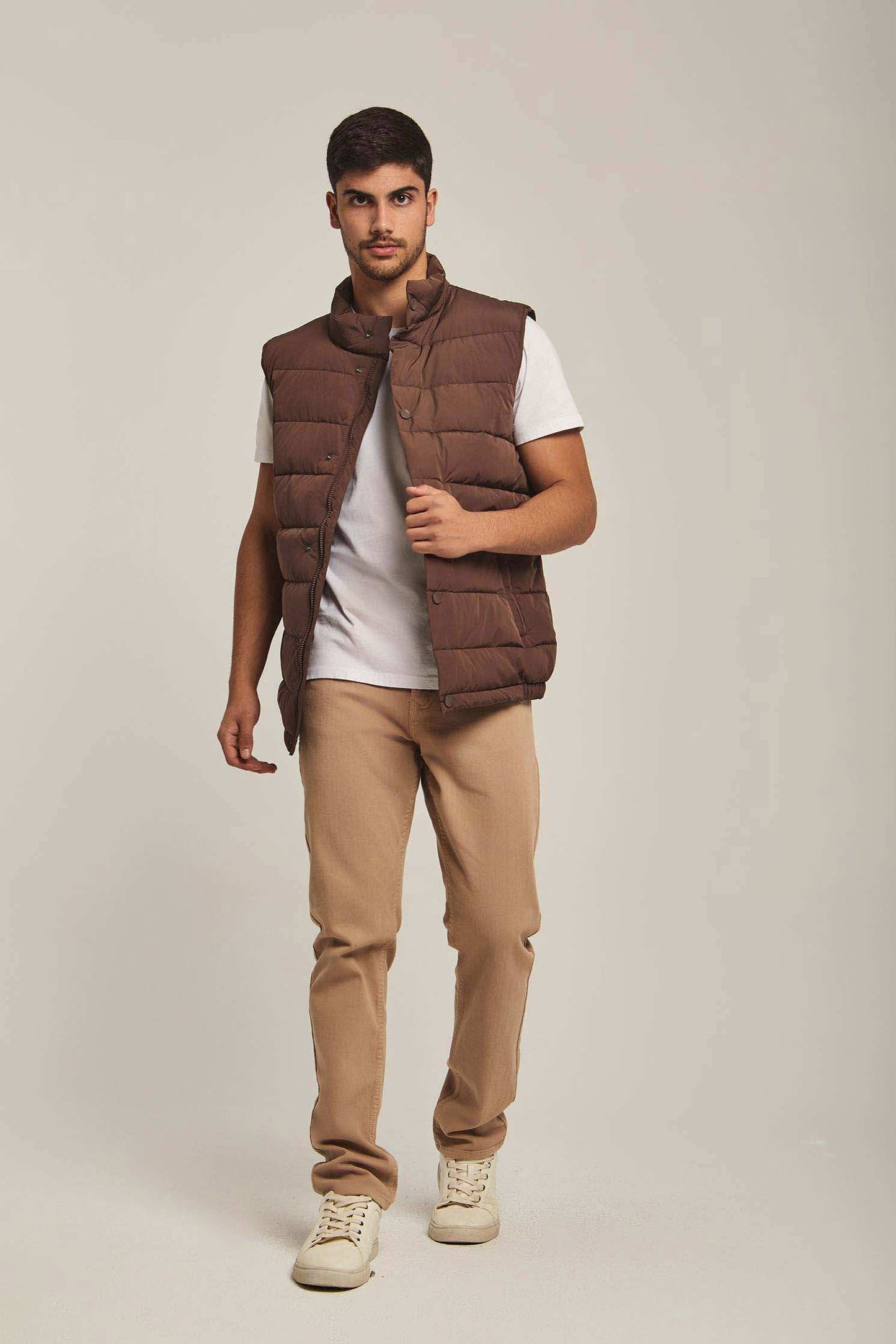 Men Regular Fit Vest - Brown