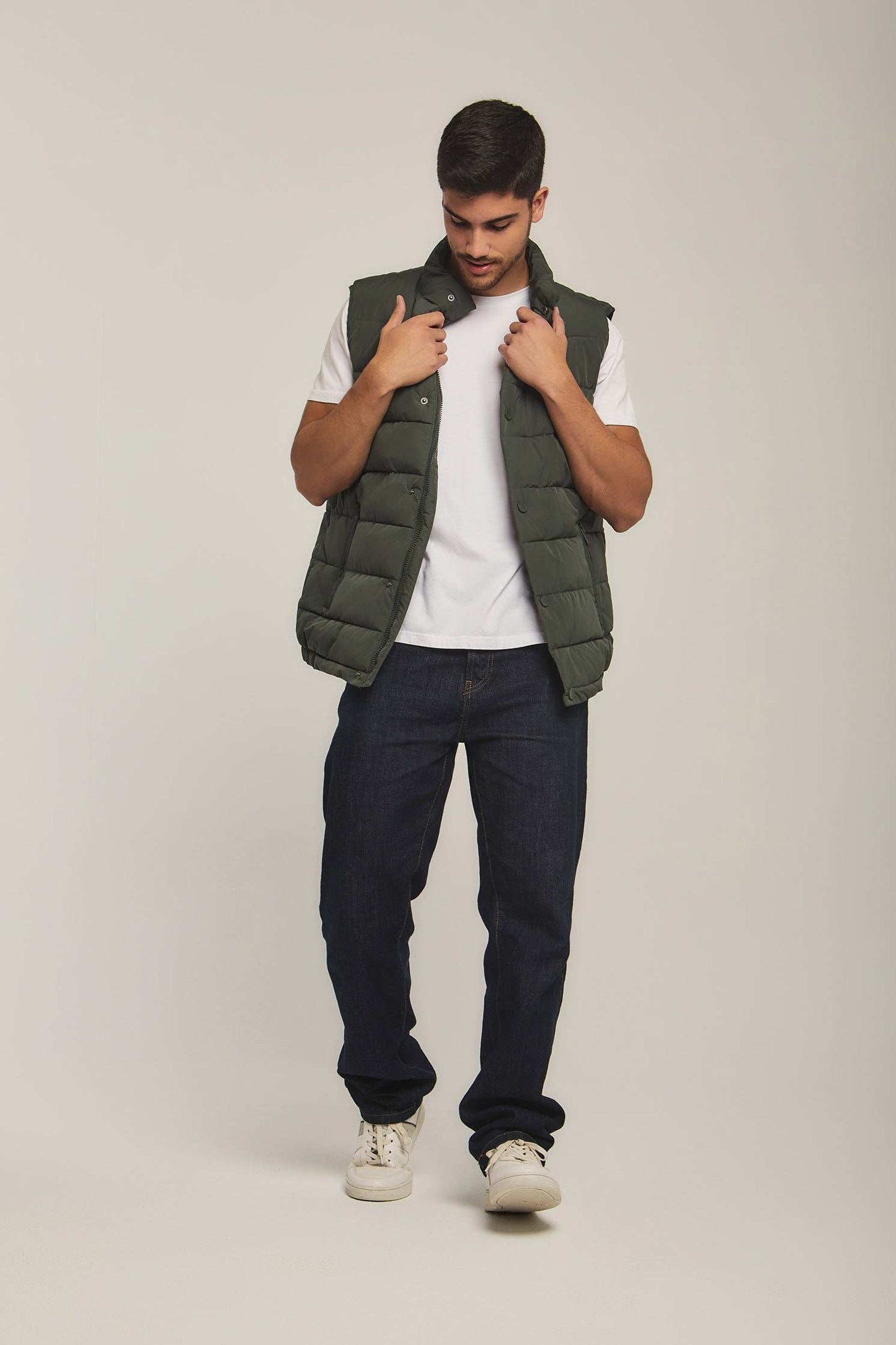 Men Regular Fit Vest - Ivy Green