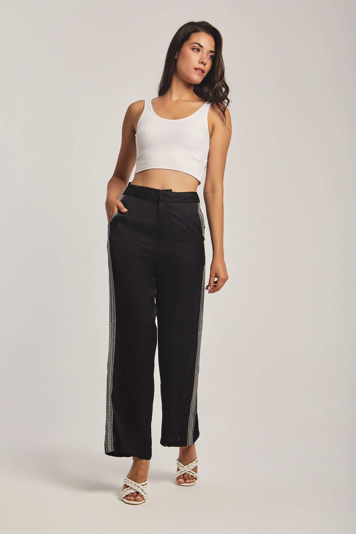 Women Regular Fit Pant - Black