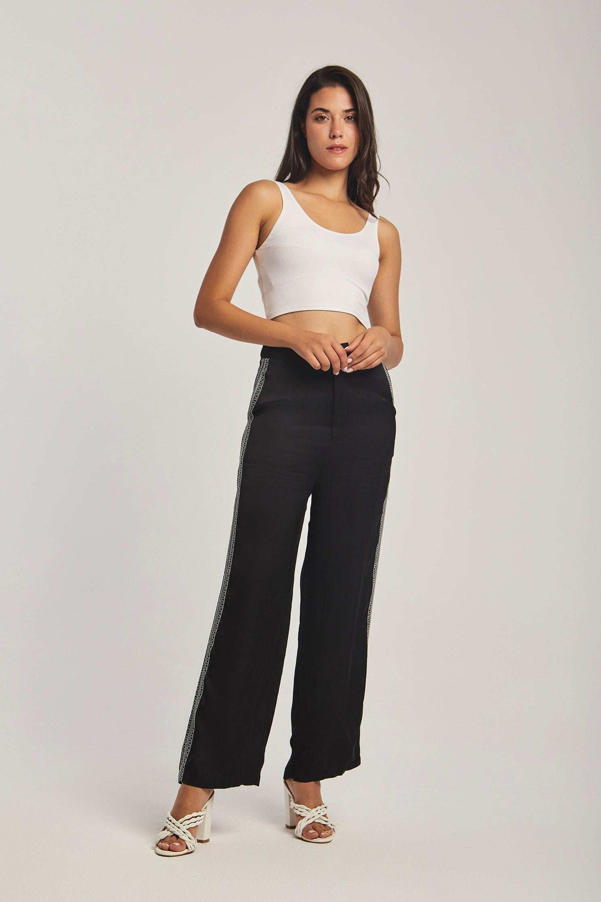 Women Regular Fit Pant - Black