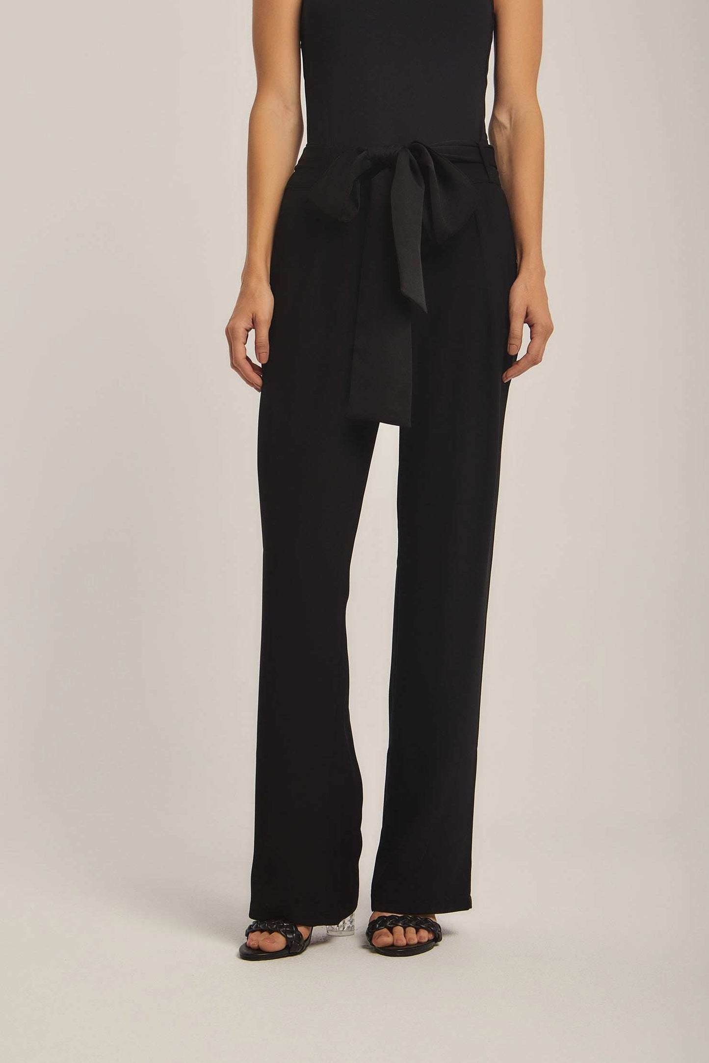 Women Regular Fit Pant - Black
