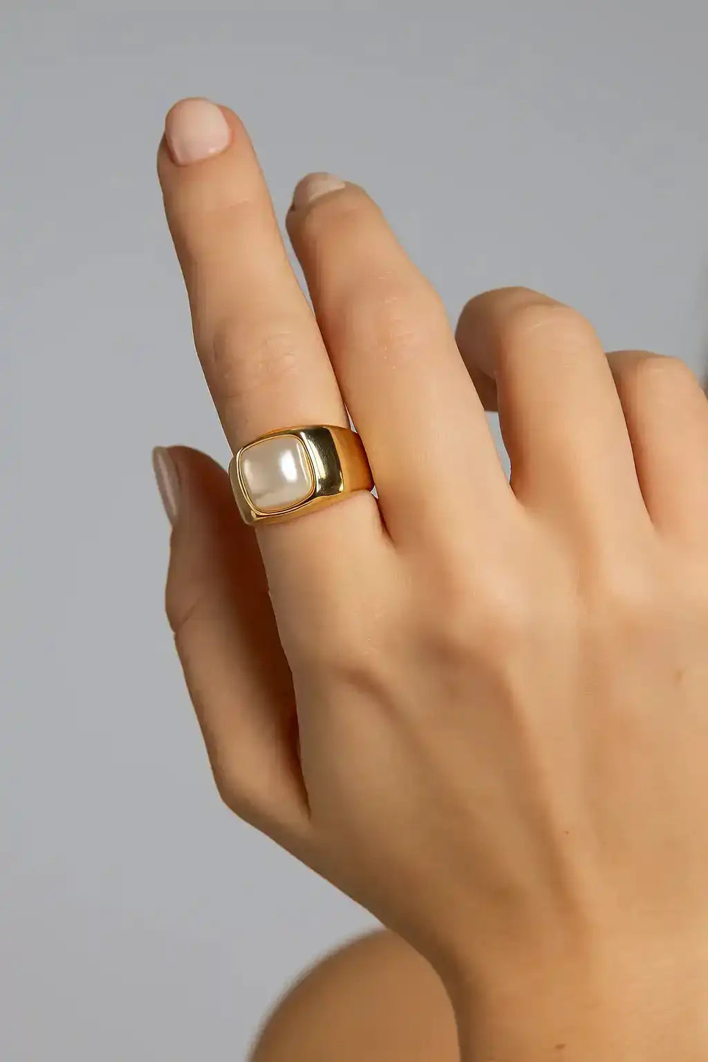 Square Pearl Accent Gold Ring Design