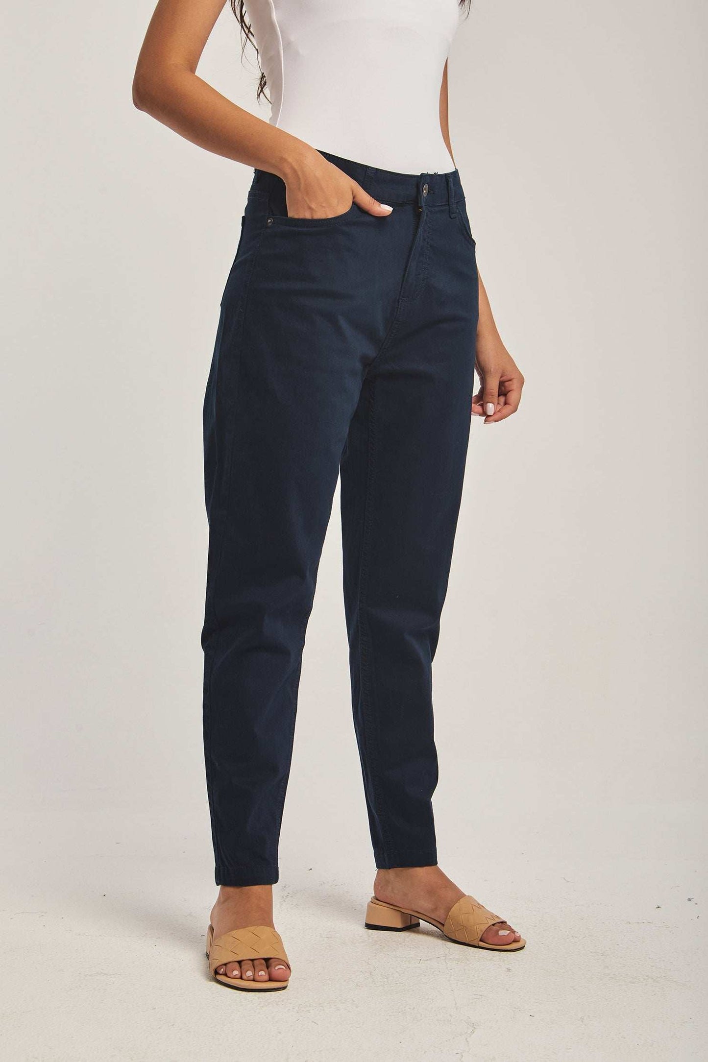 Women Regular Fit Pant