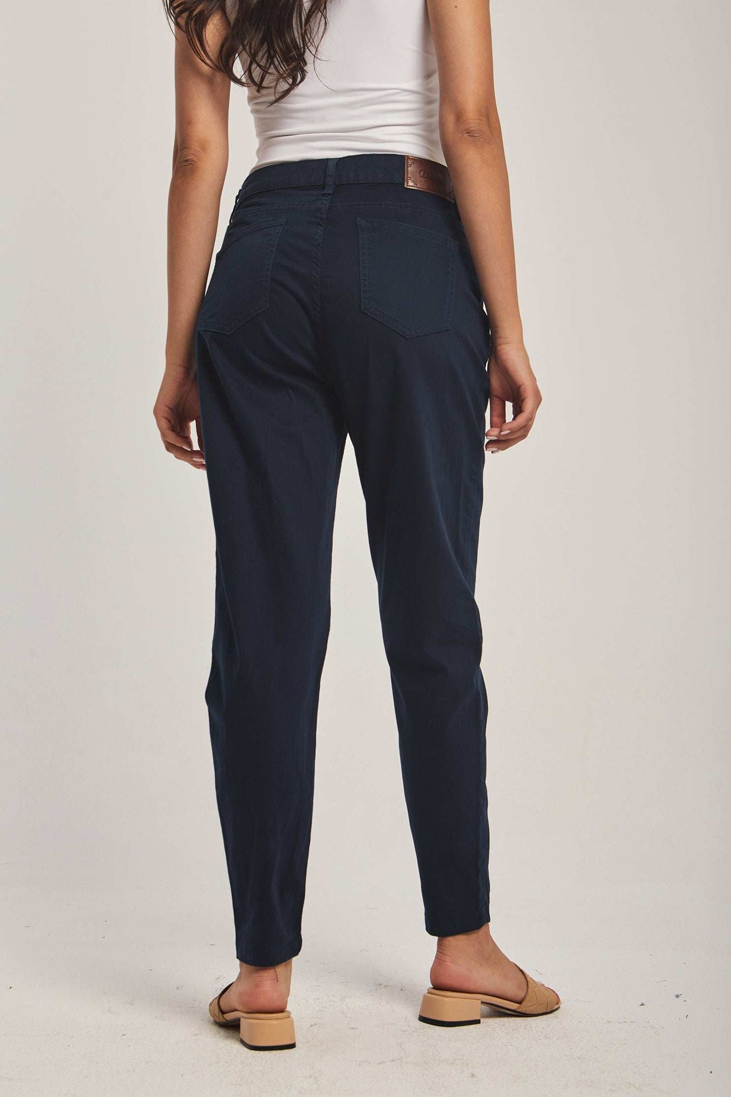 Women Regular Fit Pant