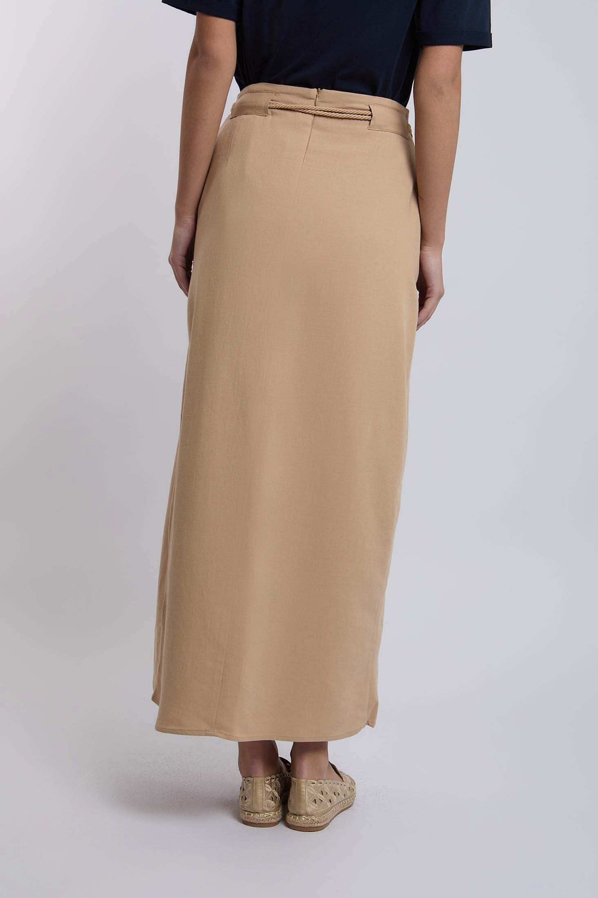 Dalydress women's beige maxi skirt with belt, back view, casual urban wear