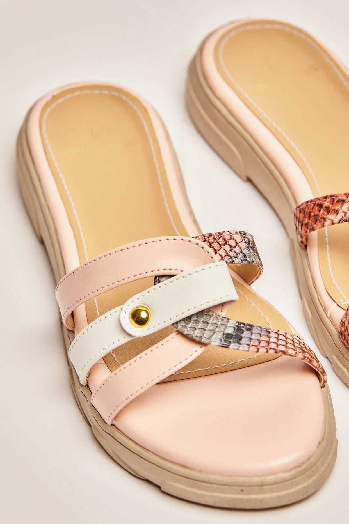 Women Shoes - Pink