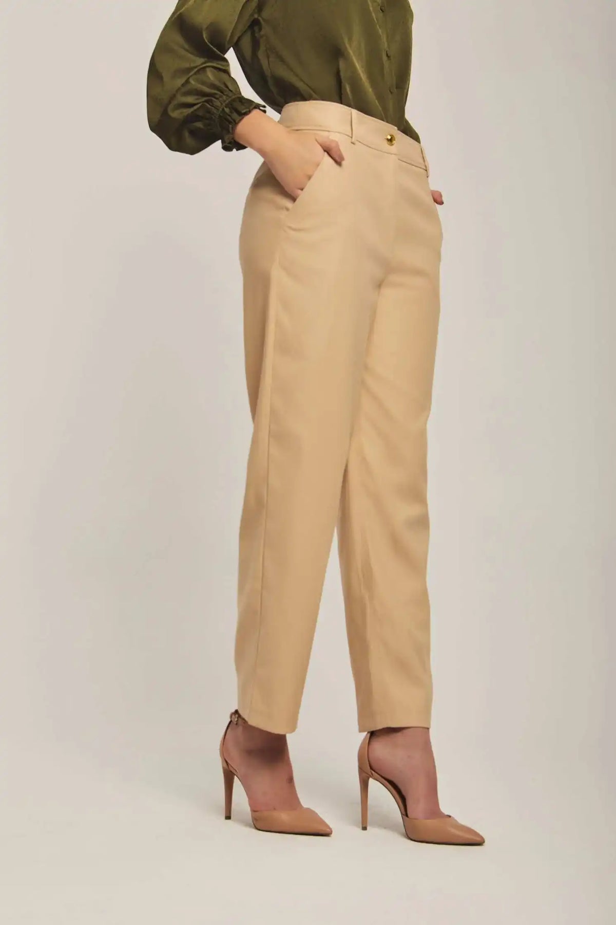 Women Regular Fit Pant - Brown