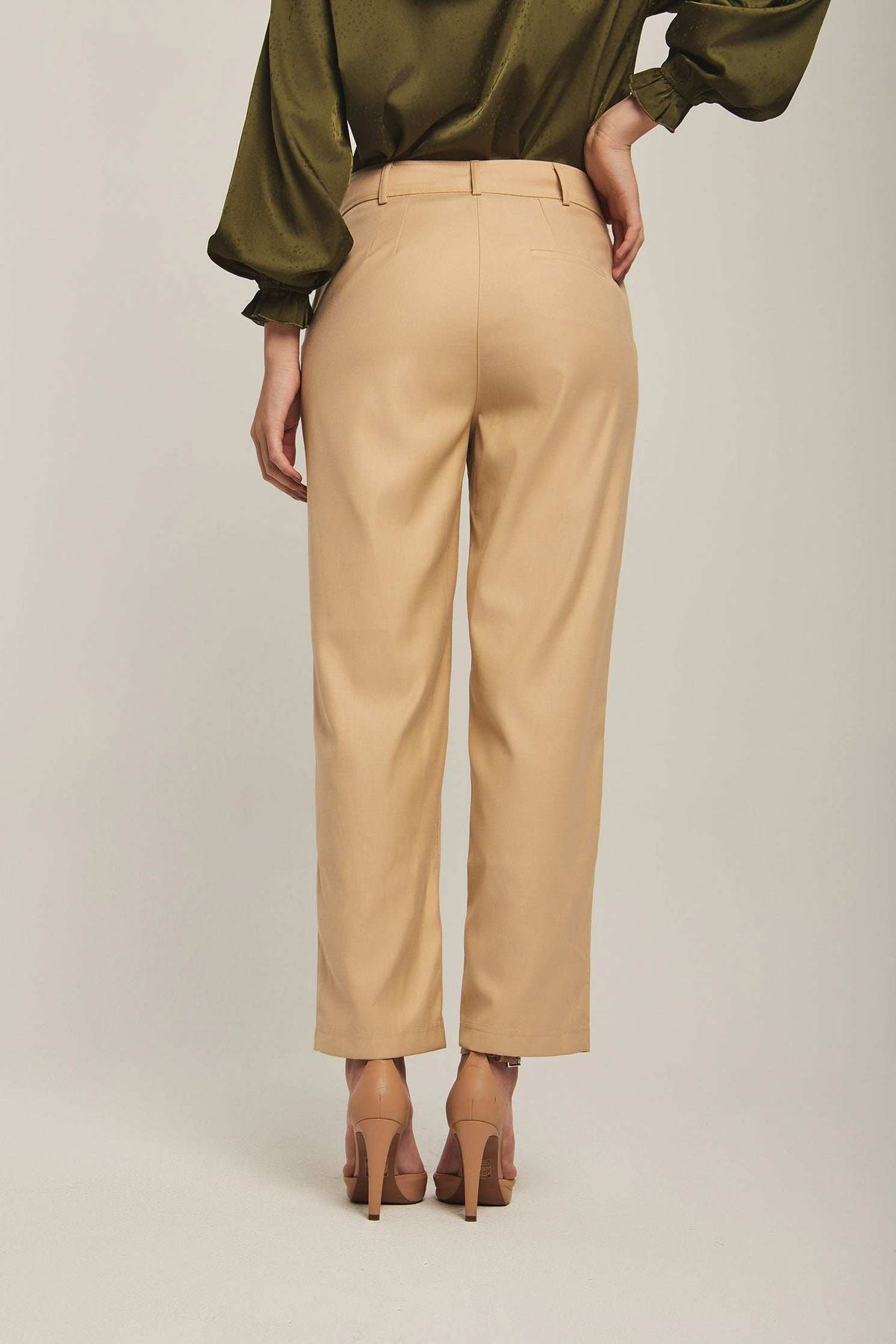 Women Regular Fit Pant - Brown