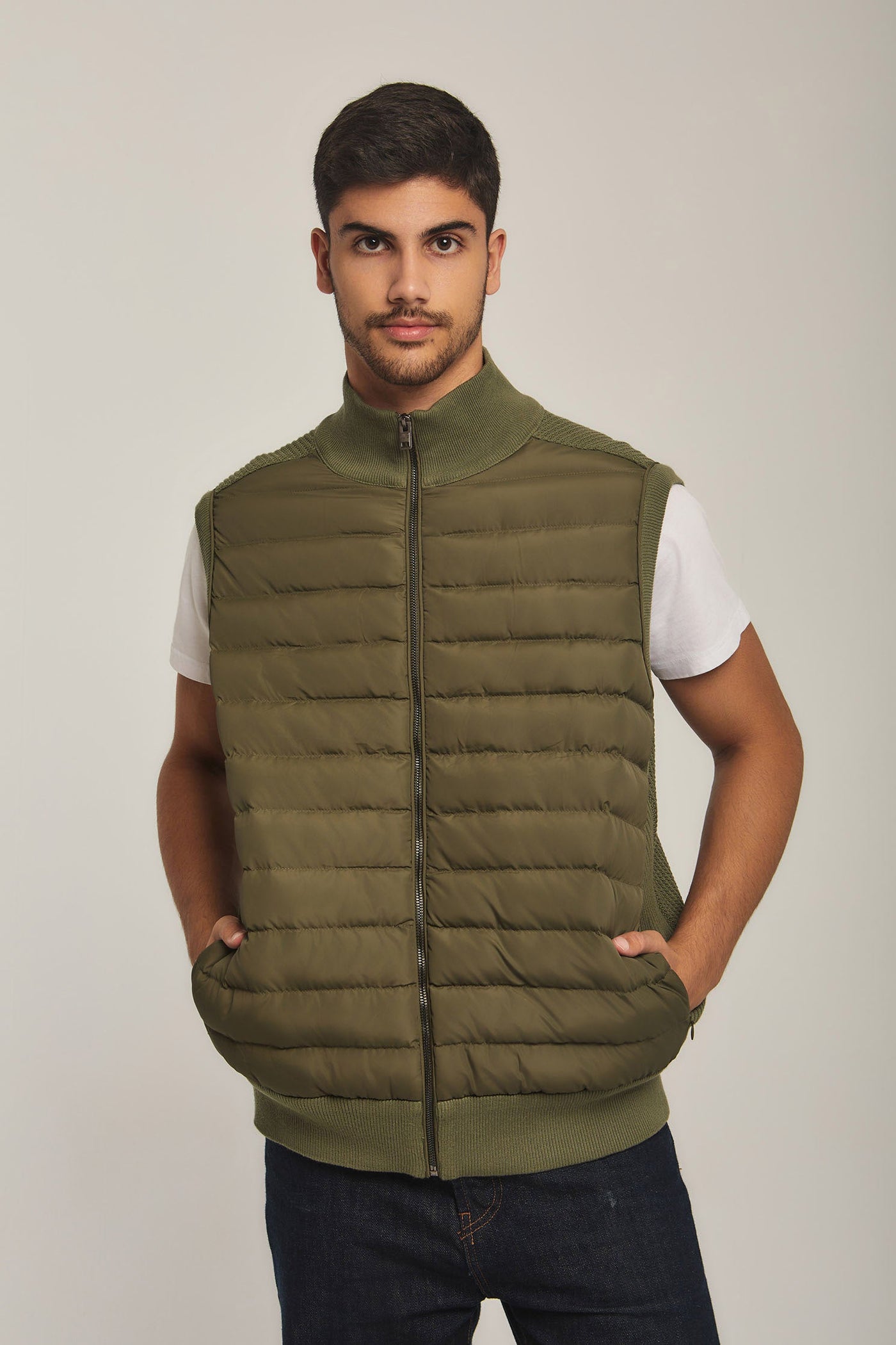 Men Regular Fit Vest - Green