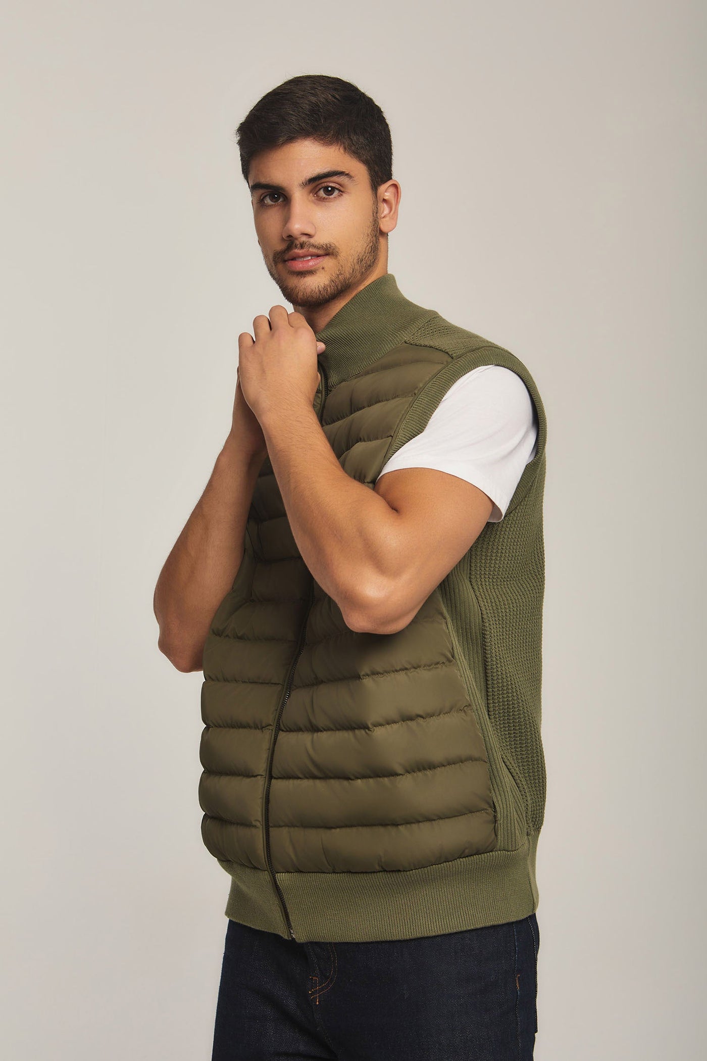 Men Regular Fit Vest - Green