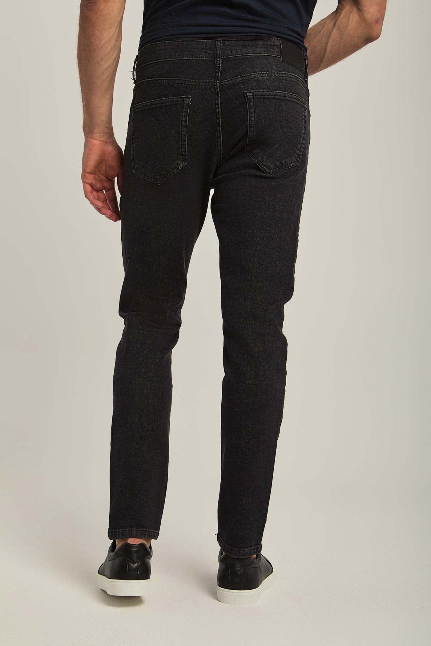 Men Regular Fit Tapered Leg  Jeans - Dark Grey