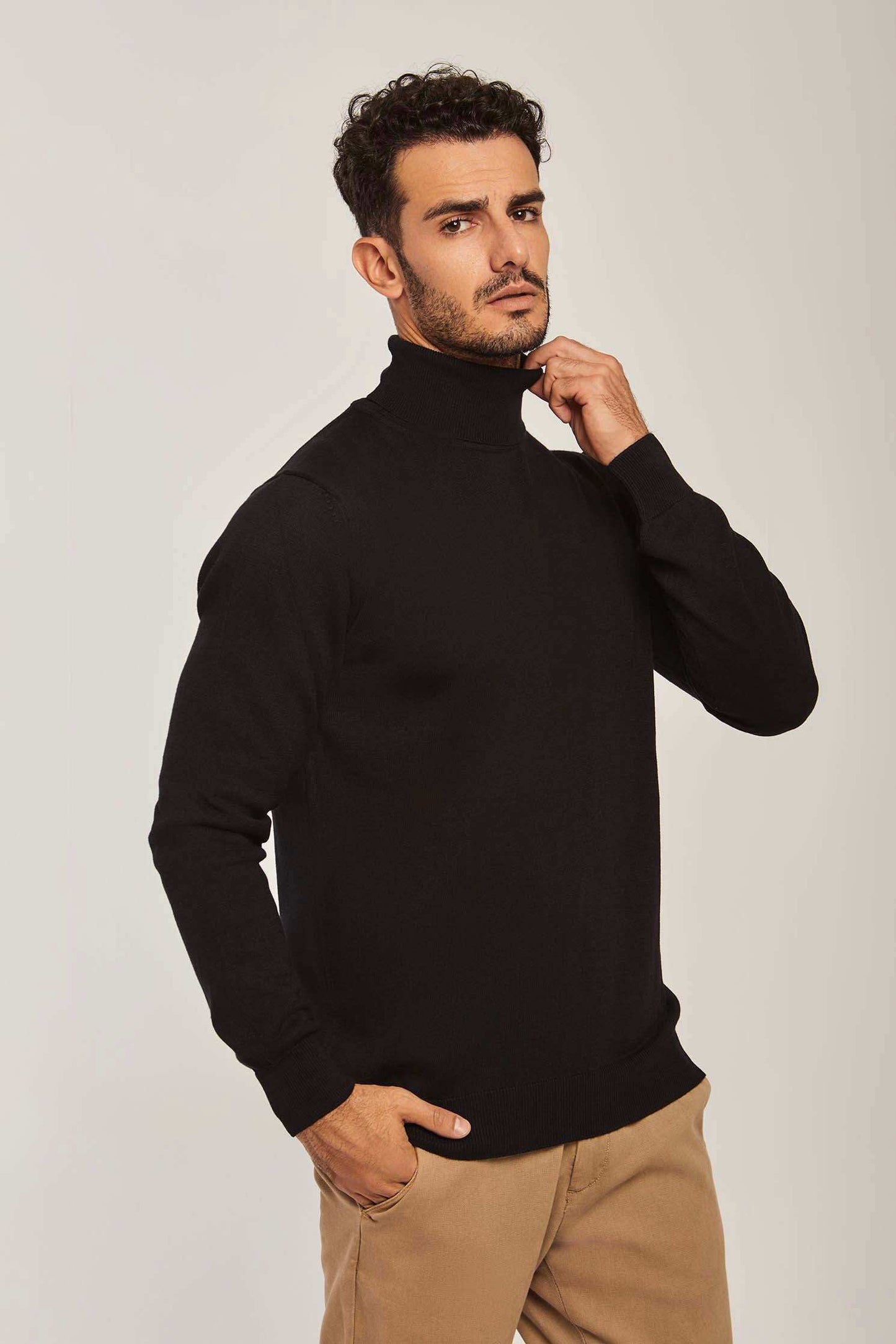 Men Regular Fit Pullover - Black