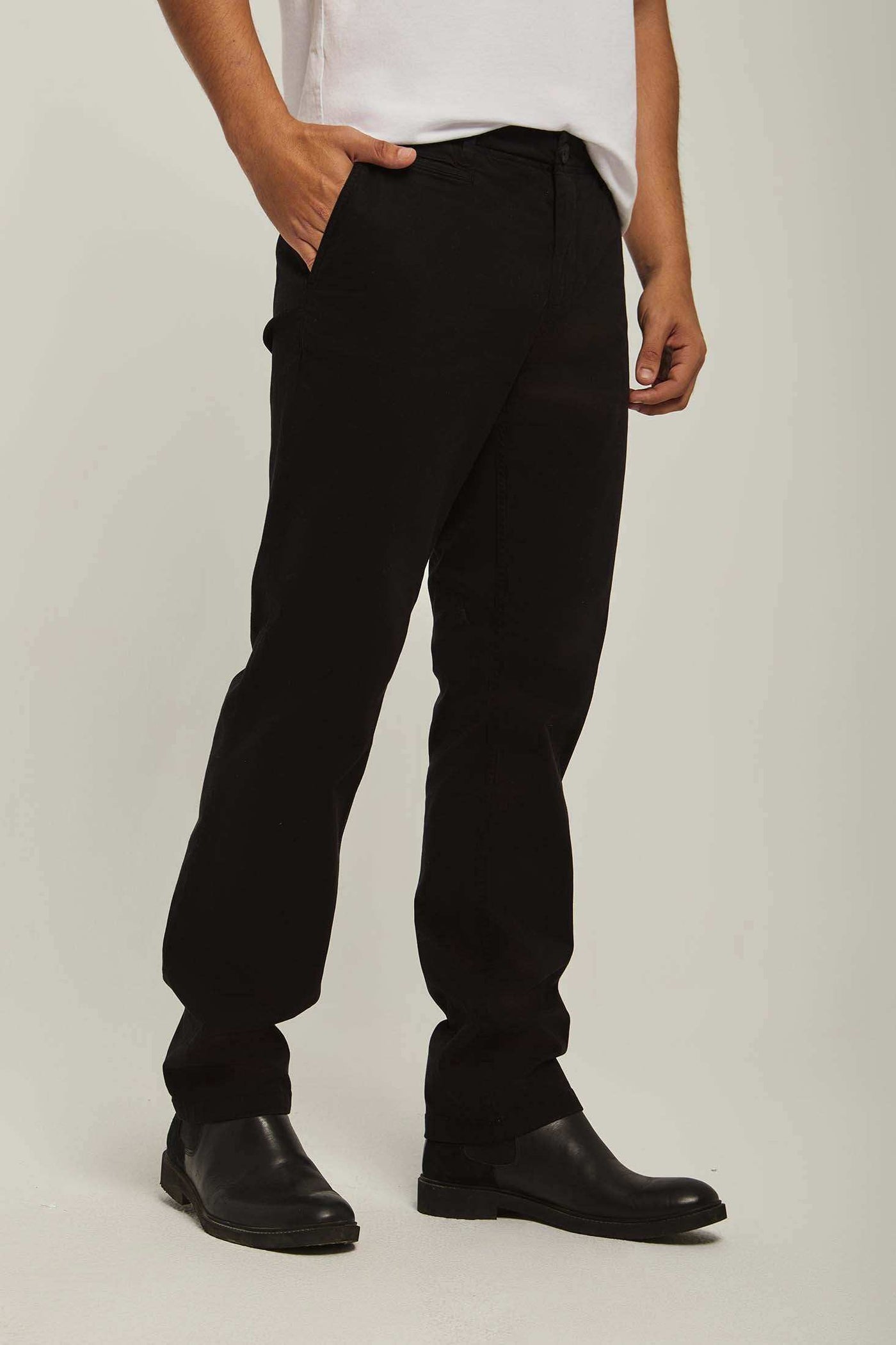 Men Regular Fit Pant - Black