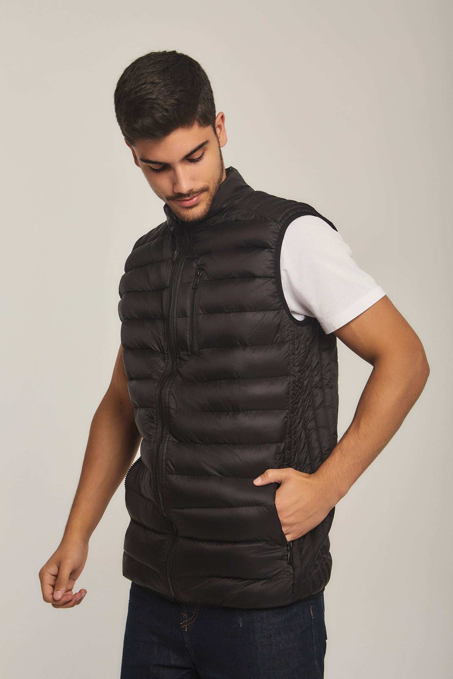 Men Regular Fit Vest - Black