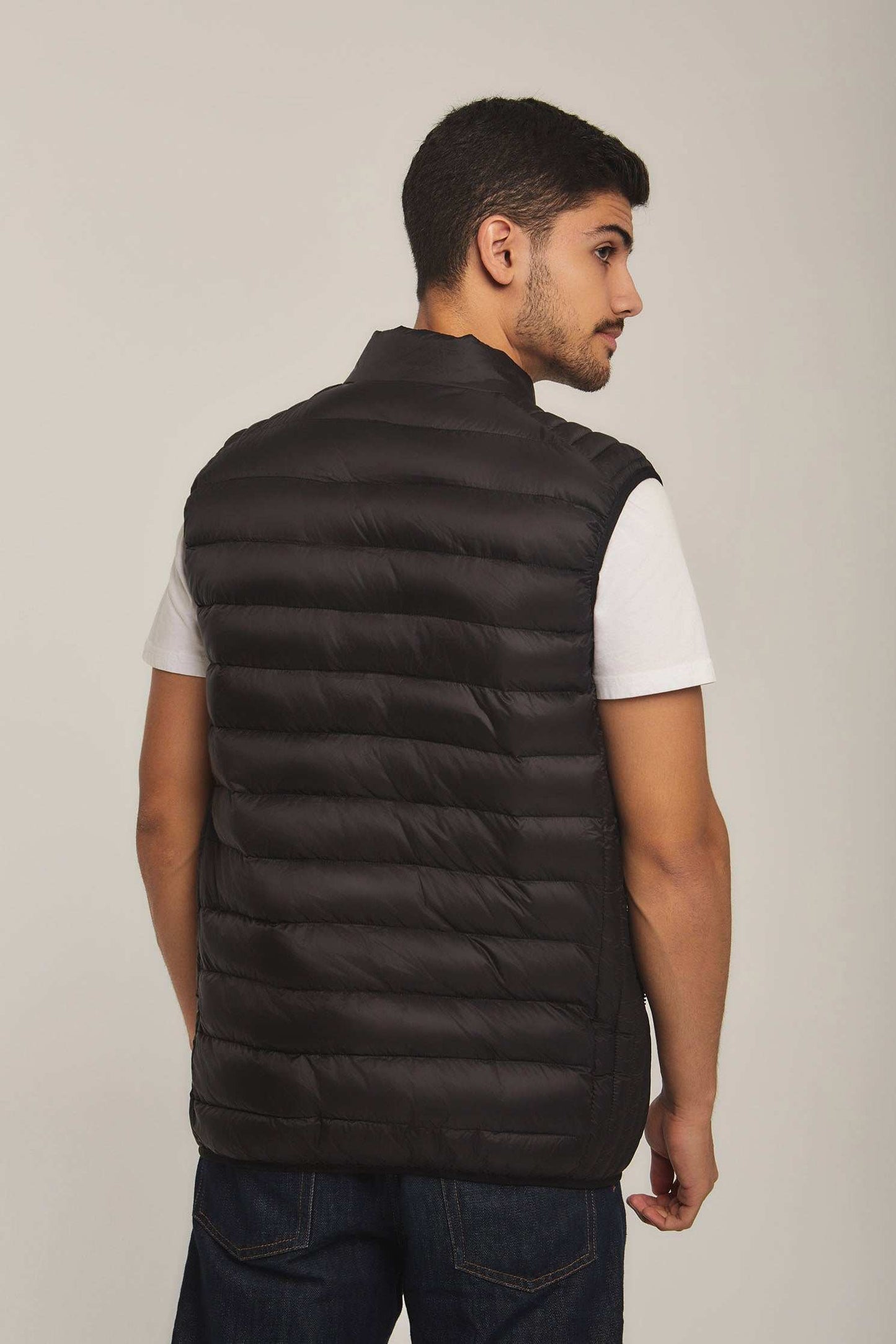 Men Regular Fit Vest - Black