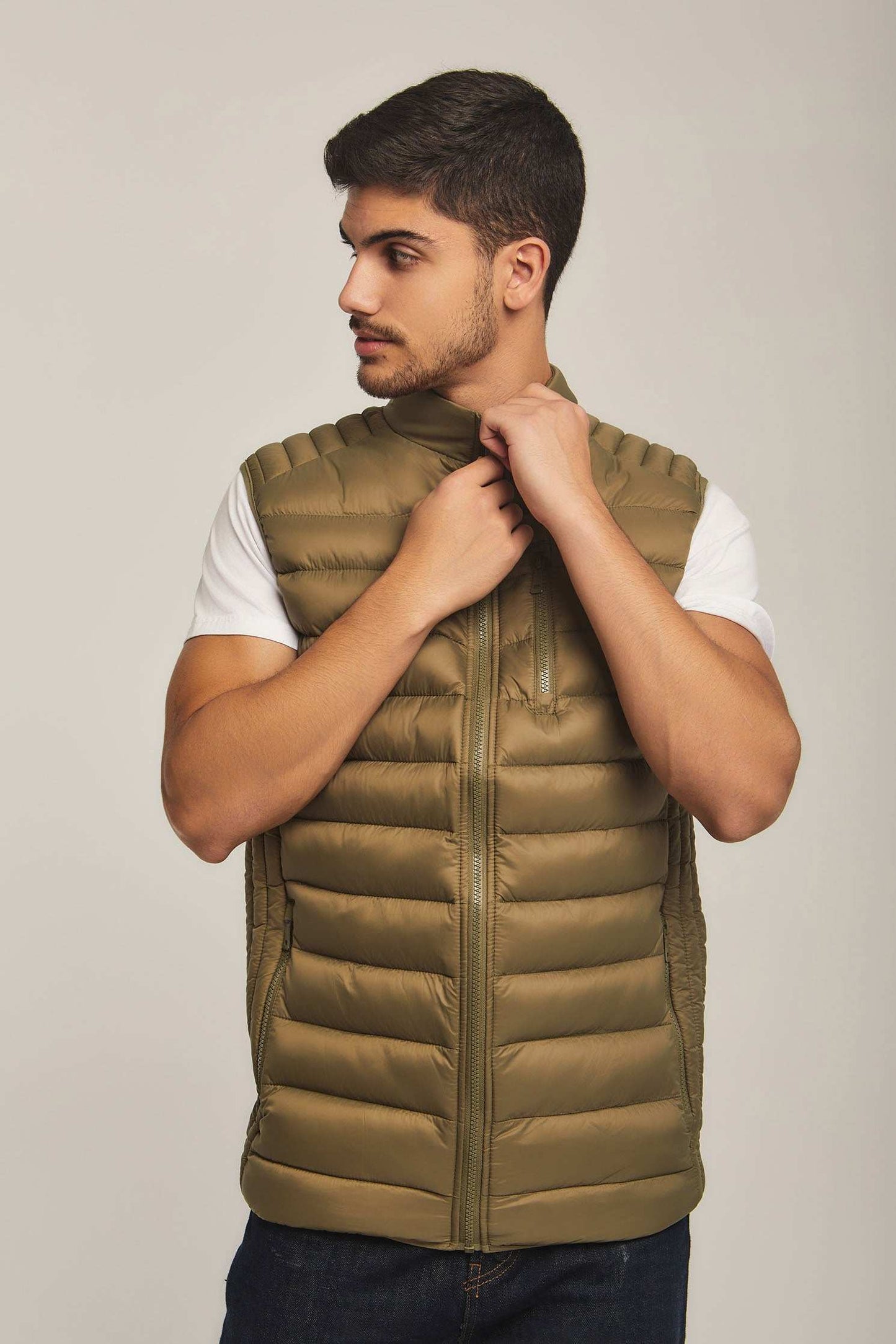 Men Regular Fit Vest - Green