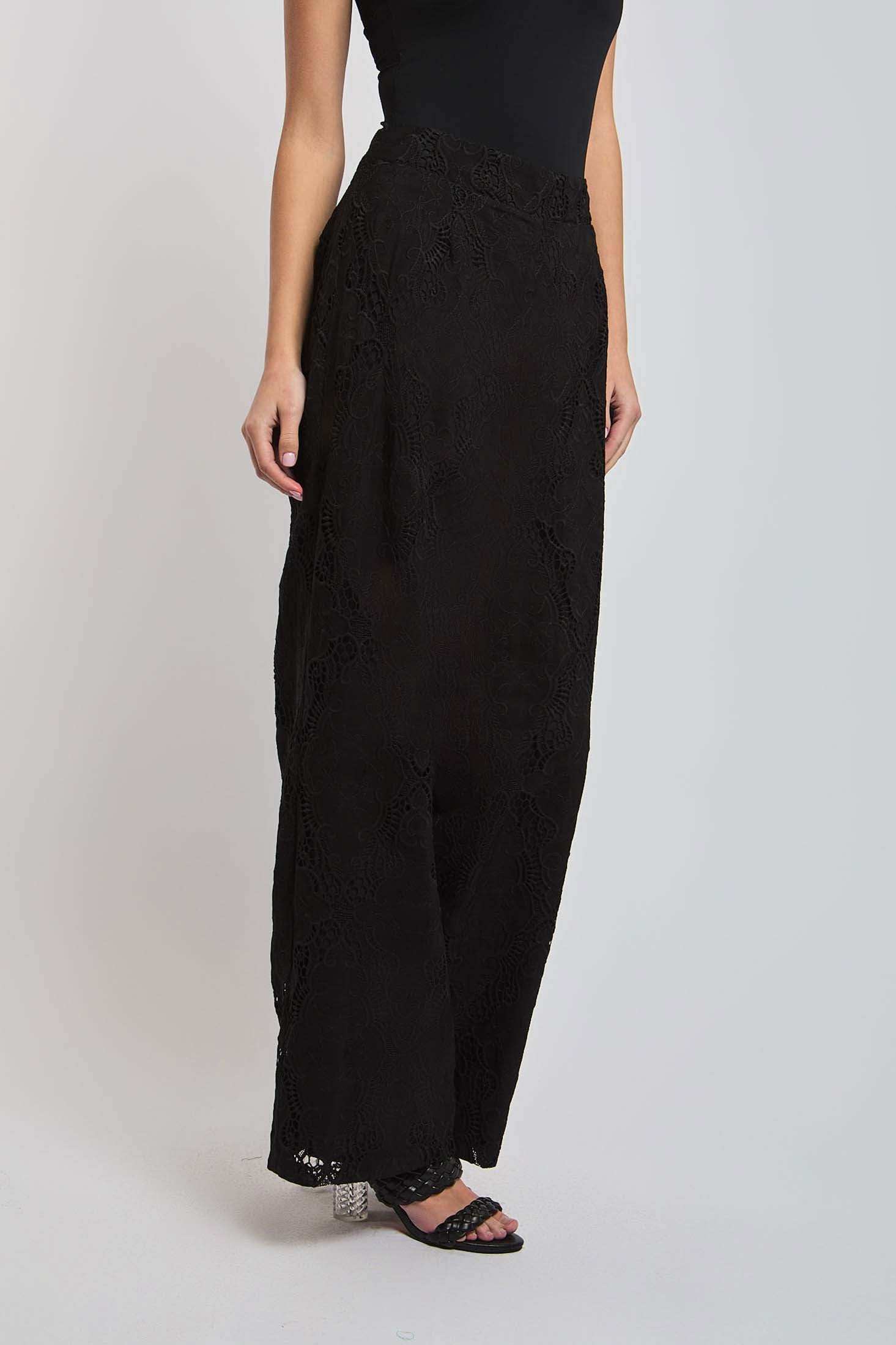 Women Regular Fit Pant - Black