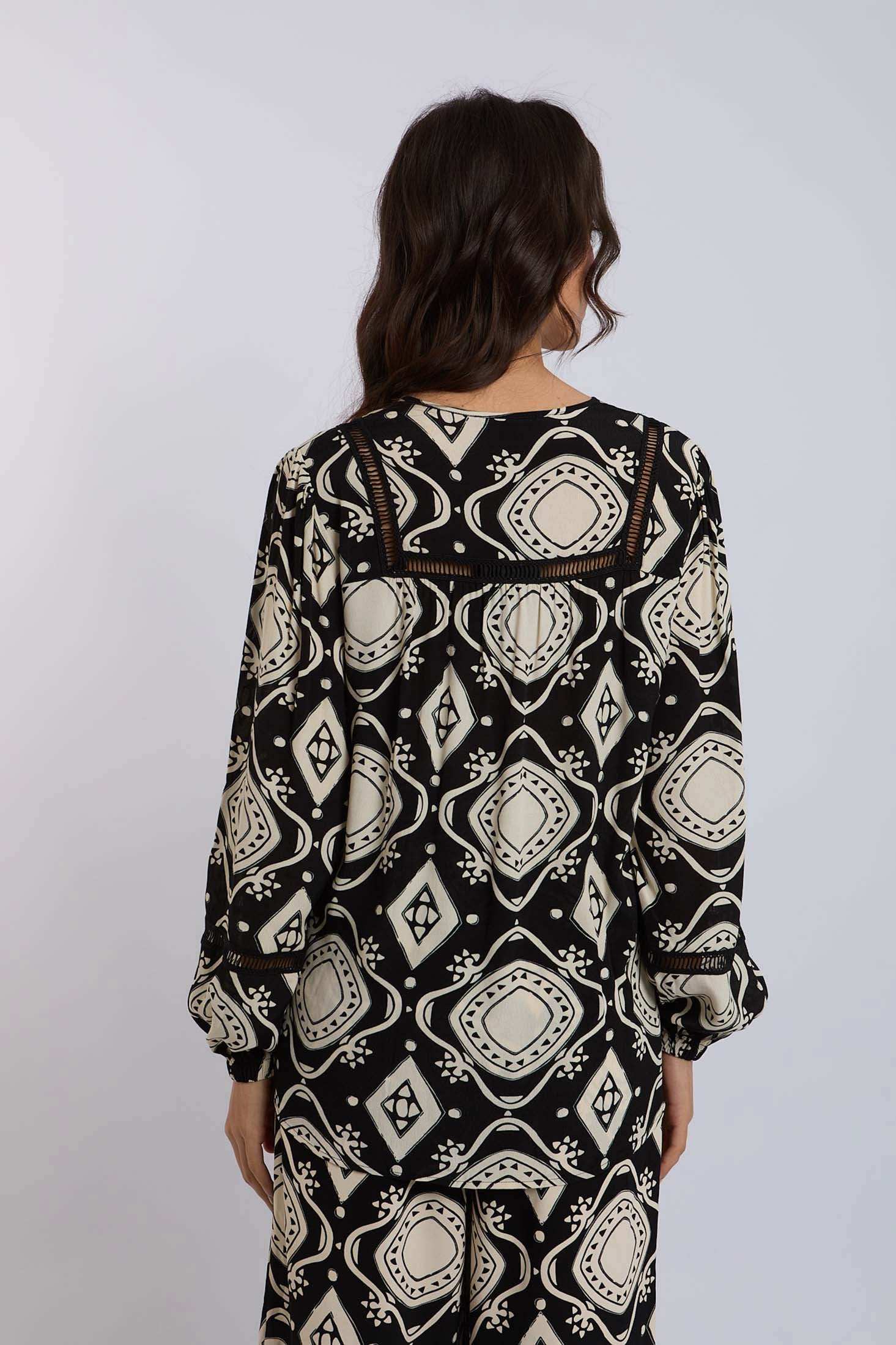 بلوزة نسائية عادية - متعددة الألوان