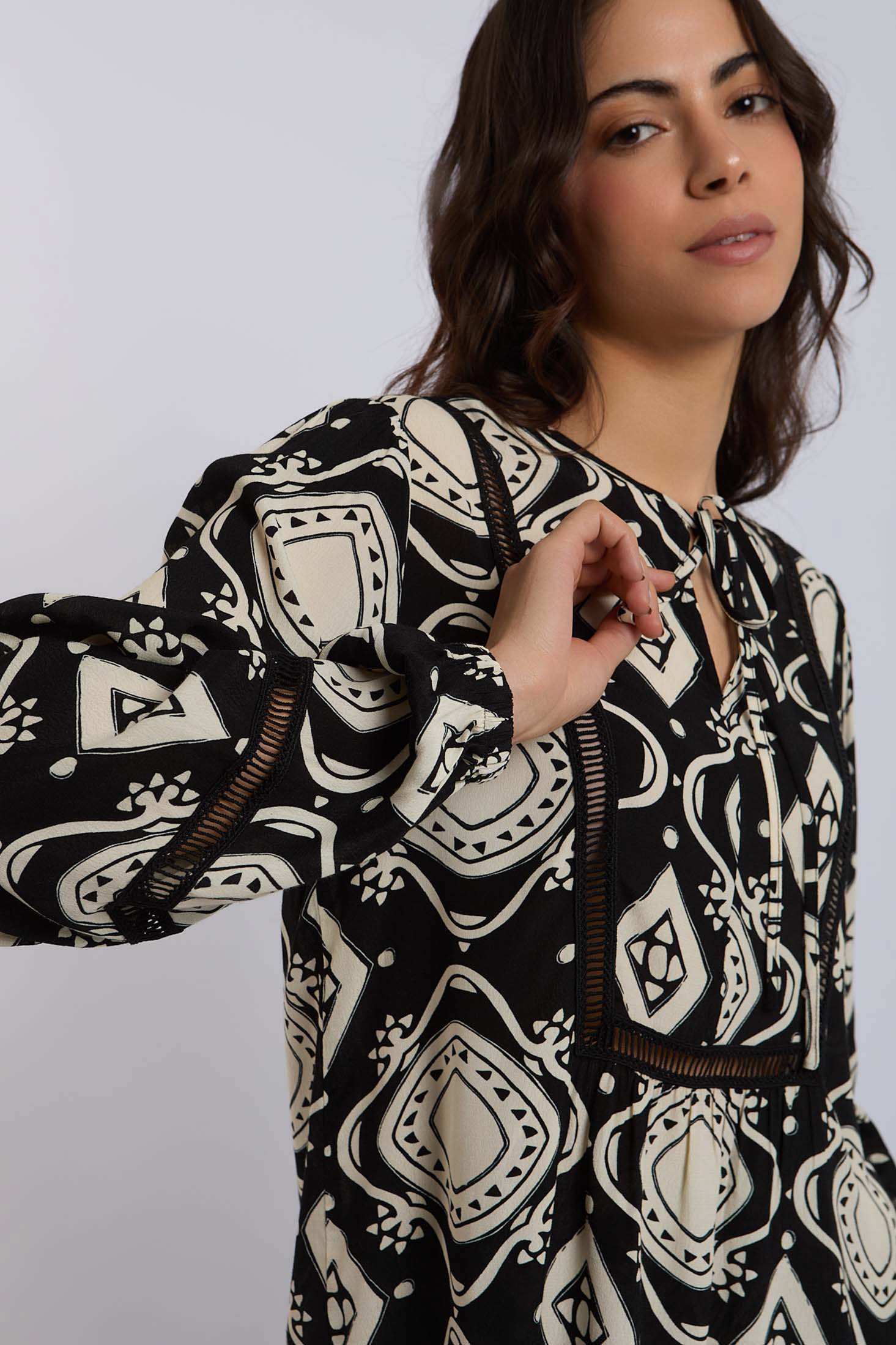 بلوزة نسائية عادية - متعددة الألوان