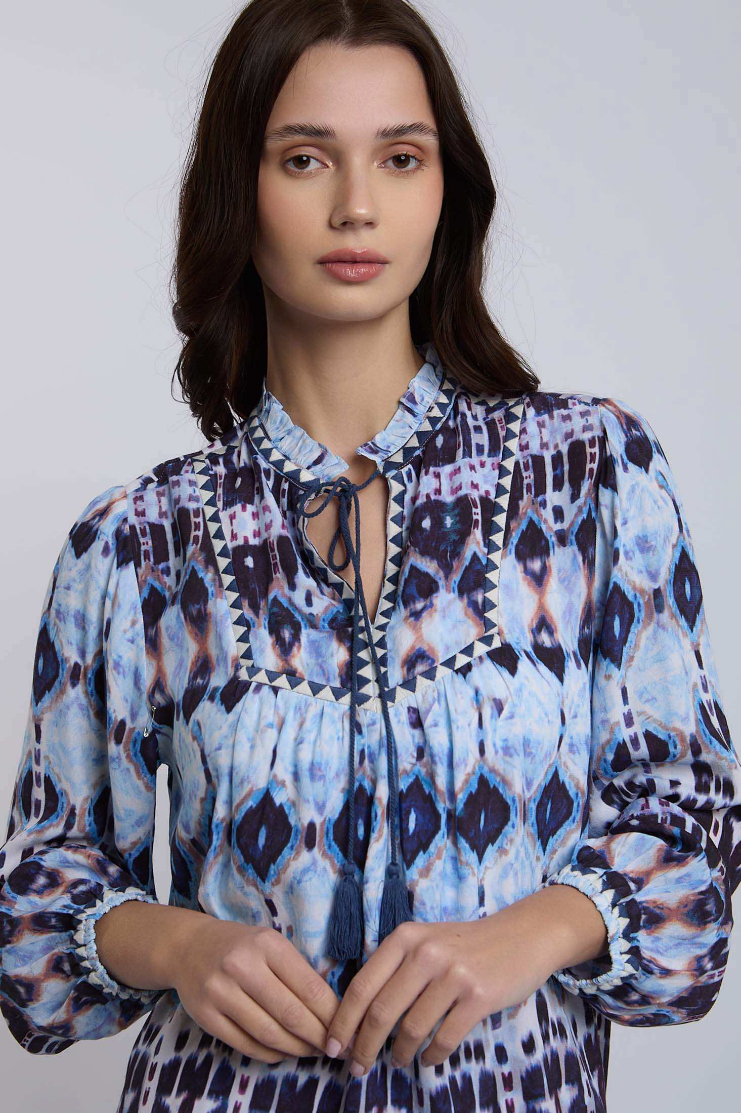 بلوزة نسائية عادية - بنية