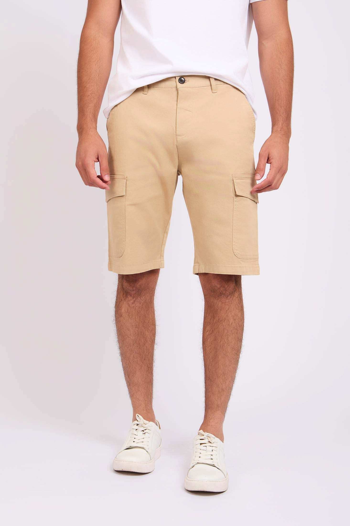 رجال عاديون في برمودا - البحرية