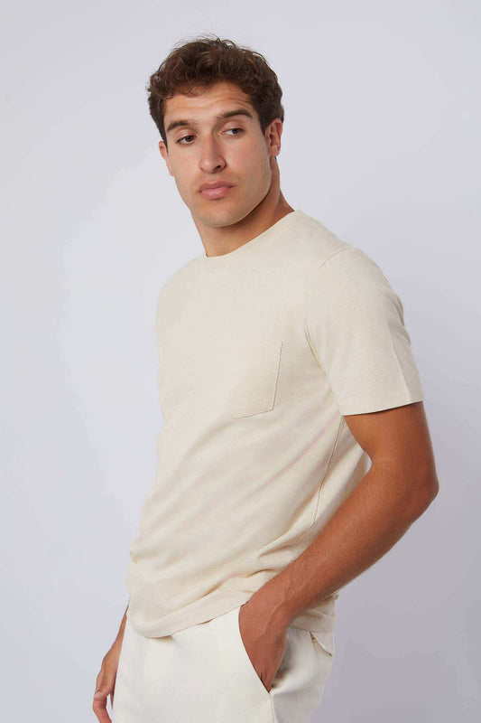 تي شيرت رجالي بقصة عادية - بني