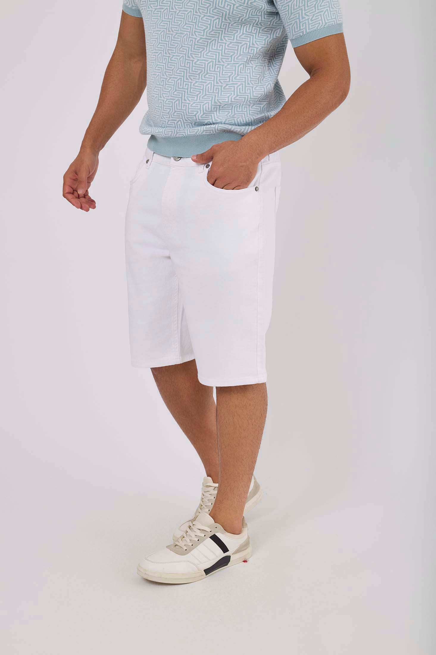 شورتات رجالية عادية - بيضاء