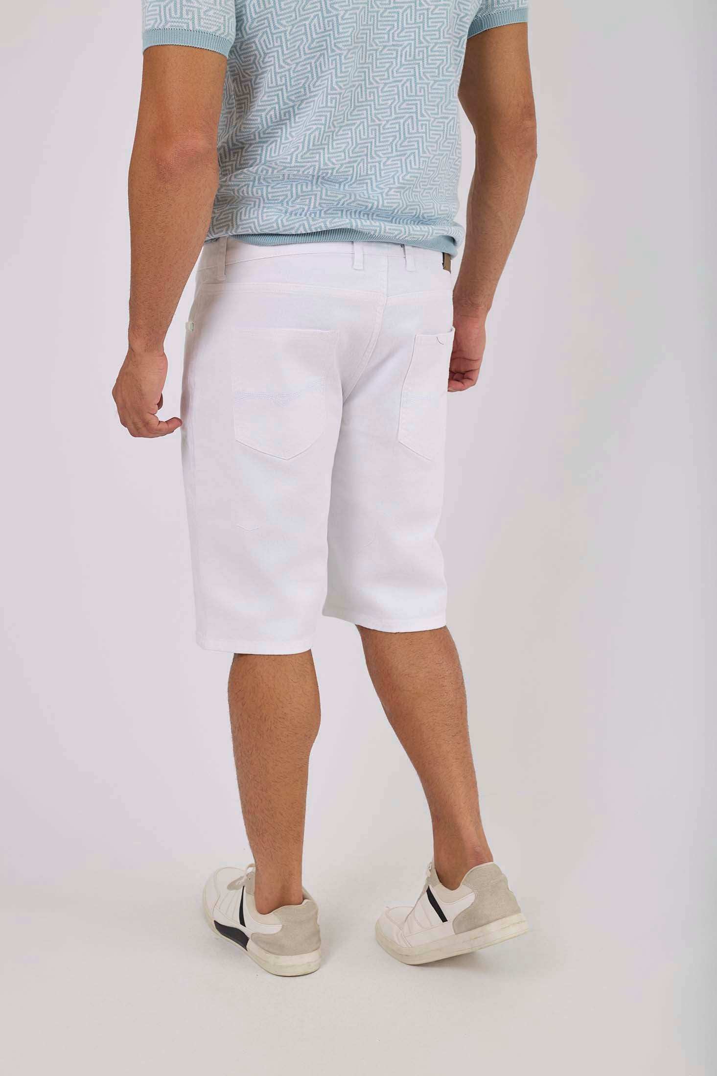 شورتات رجالية عادية - بيضاء