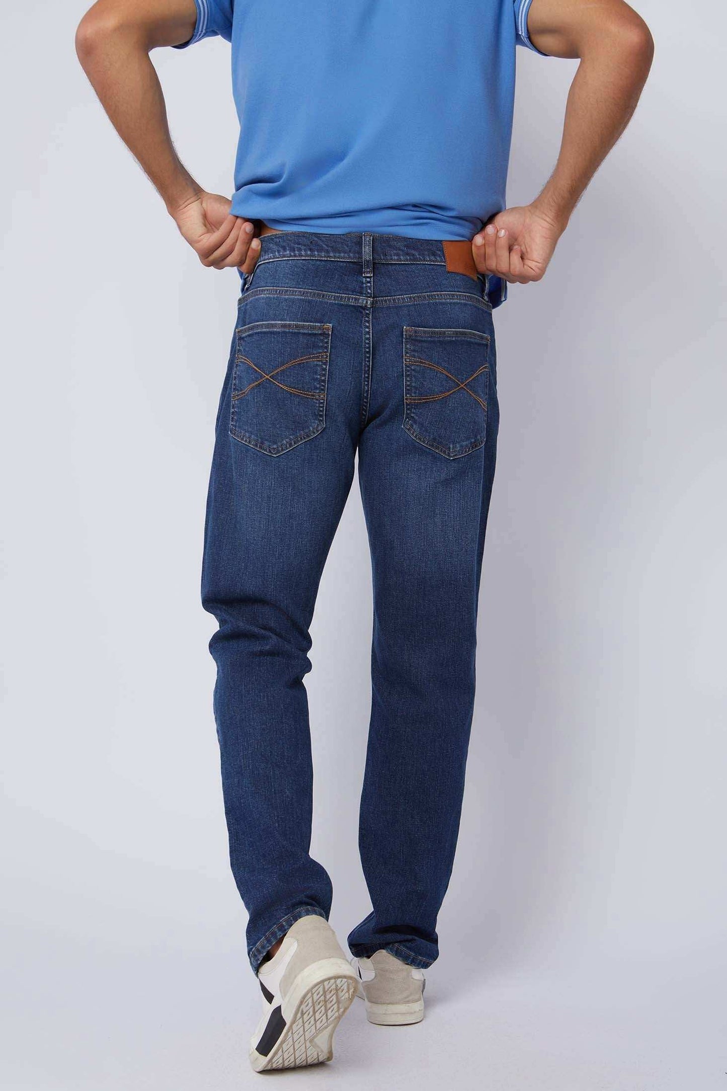 Dalydress men's blue jeans with back pocket stitching and leather patch, casual style