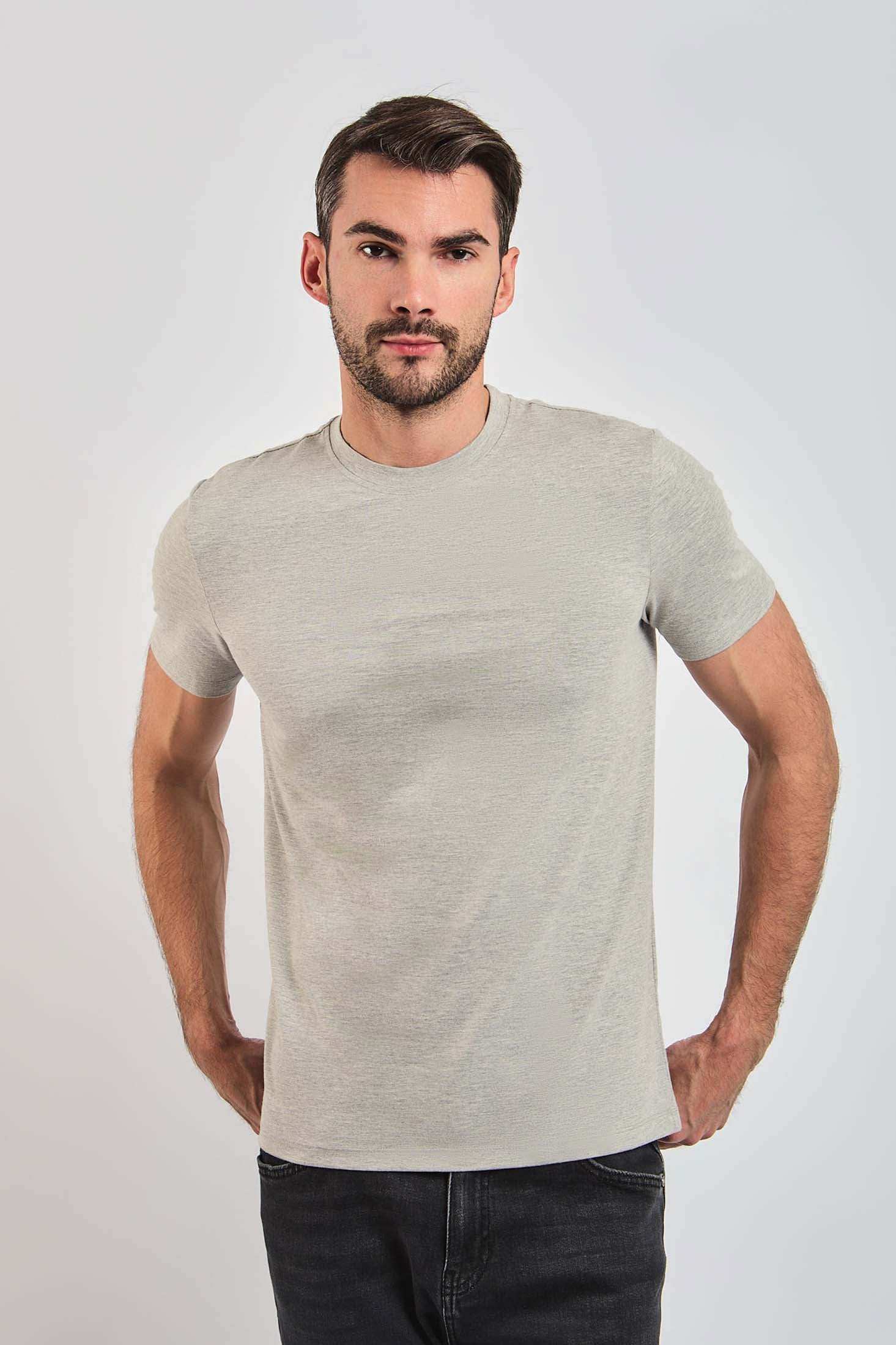 Dalydress men's casual beige t-shirt with short sleeves, model standing against white background