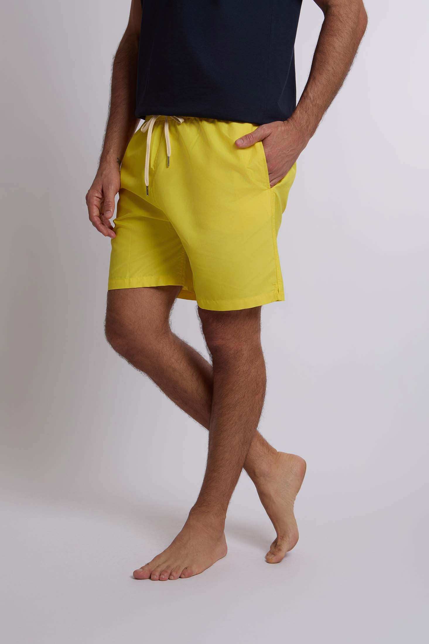 الرجال العاديون الرياضيون السباحة - بلو