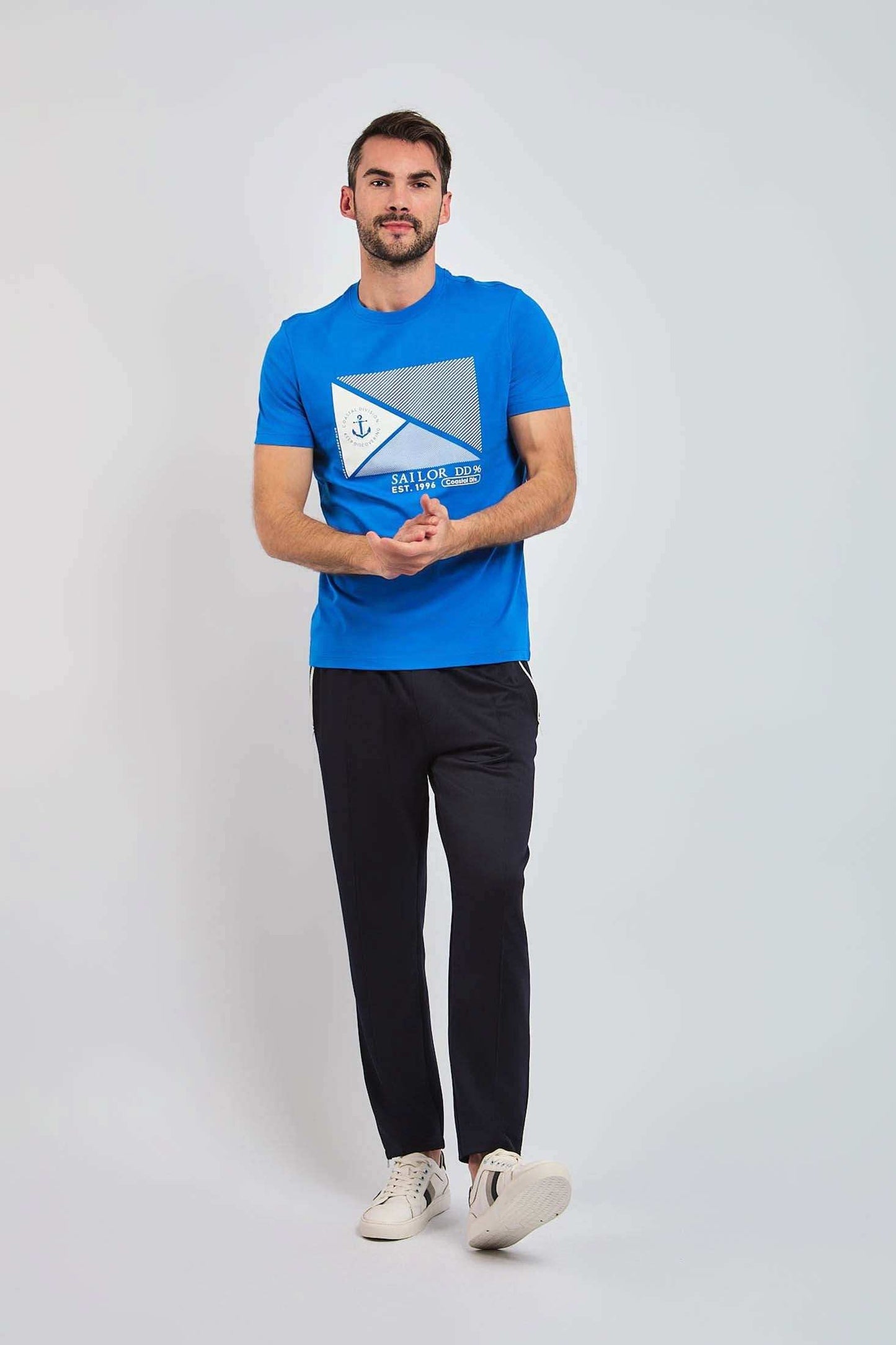 تي شيرت رجالي بقصّة عادية - أزرق