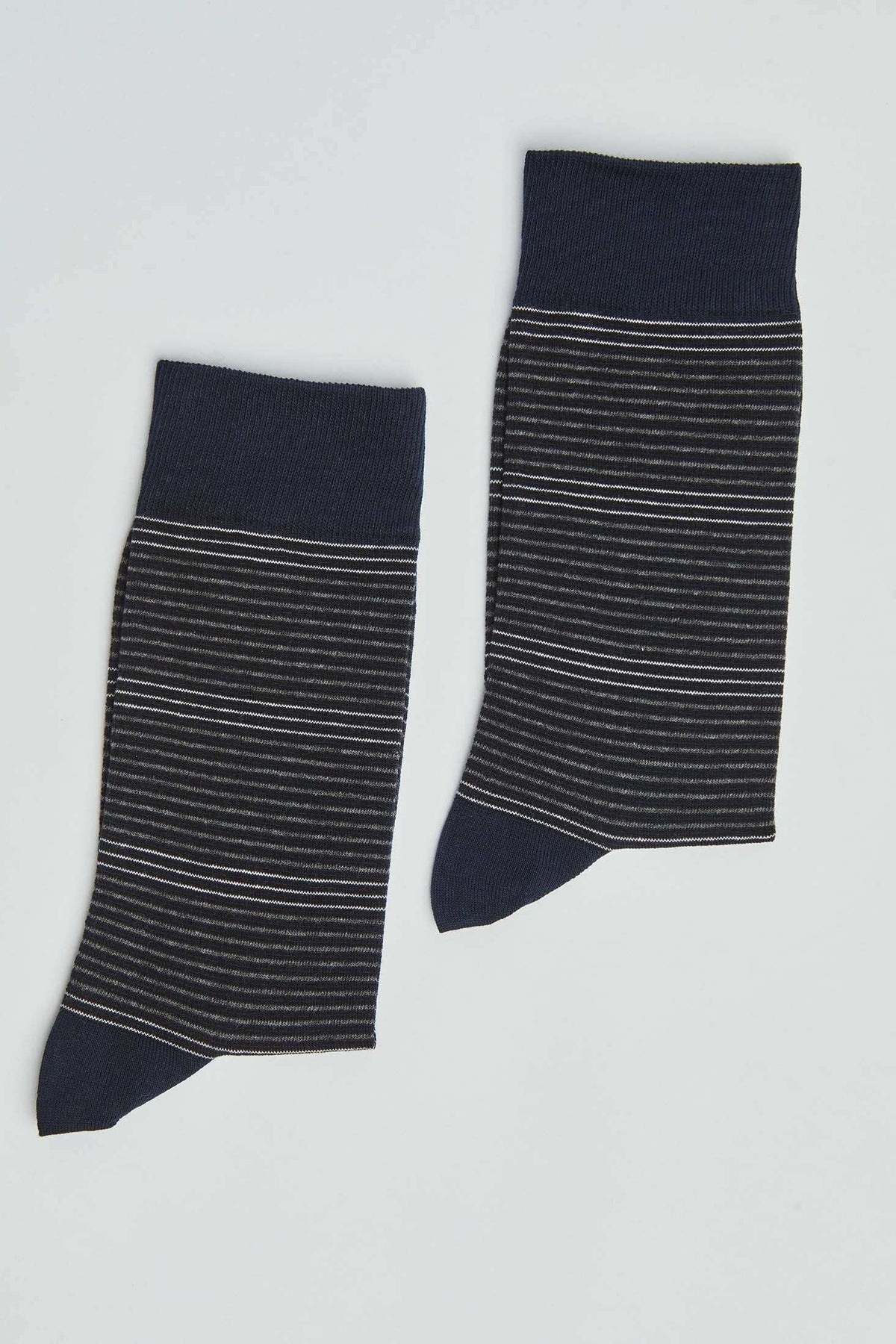 Smooth Dress Socks with Stripes