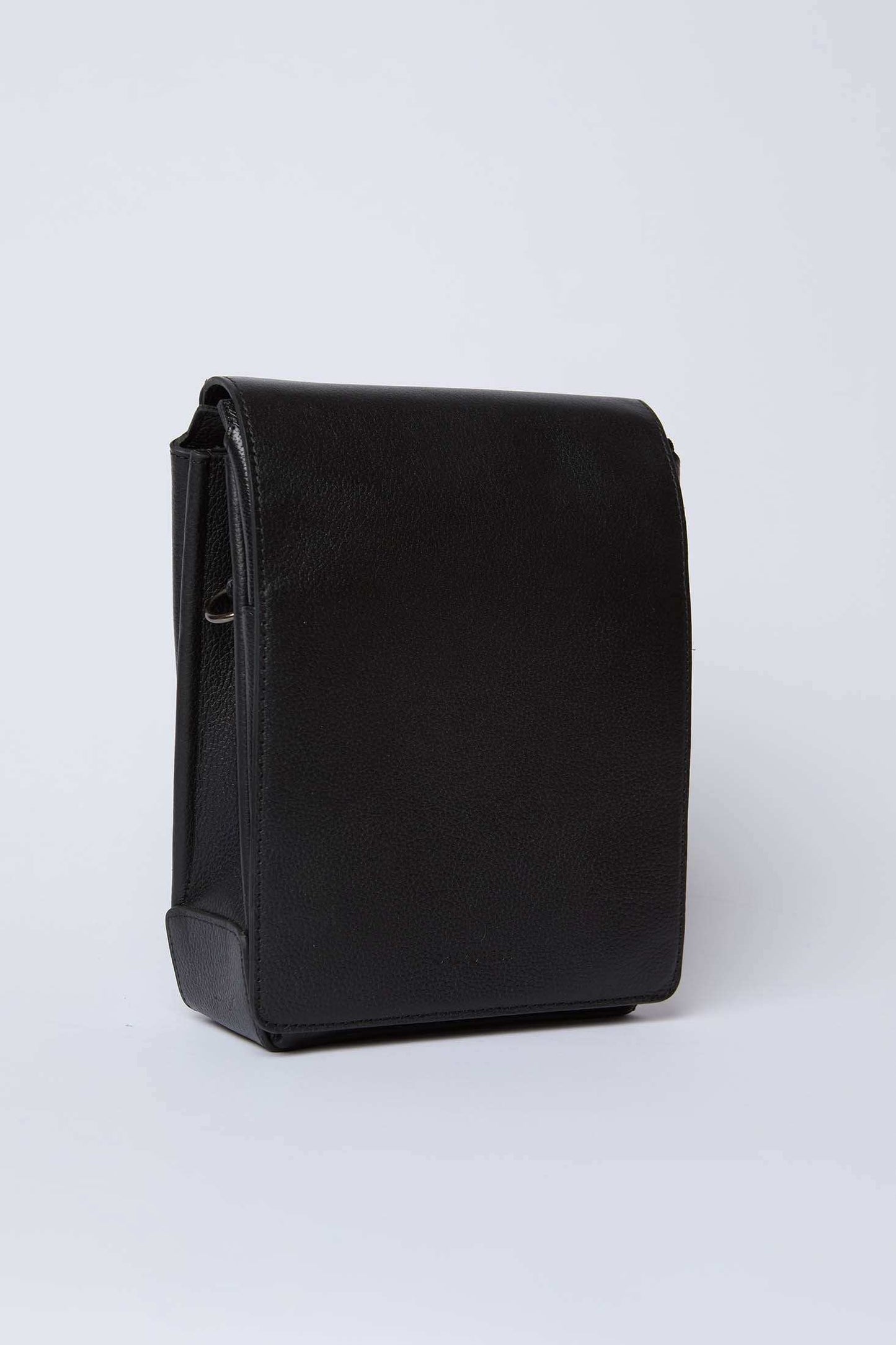 Dalydress black leather men's crossbody bag on white background