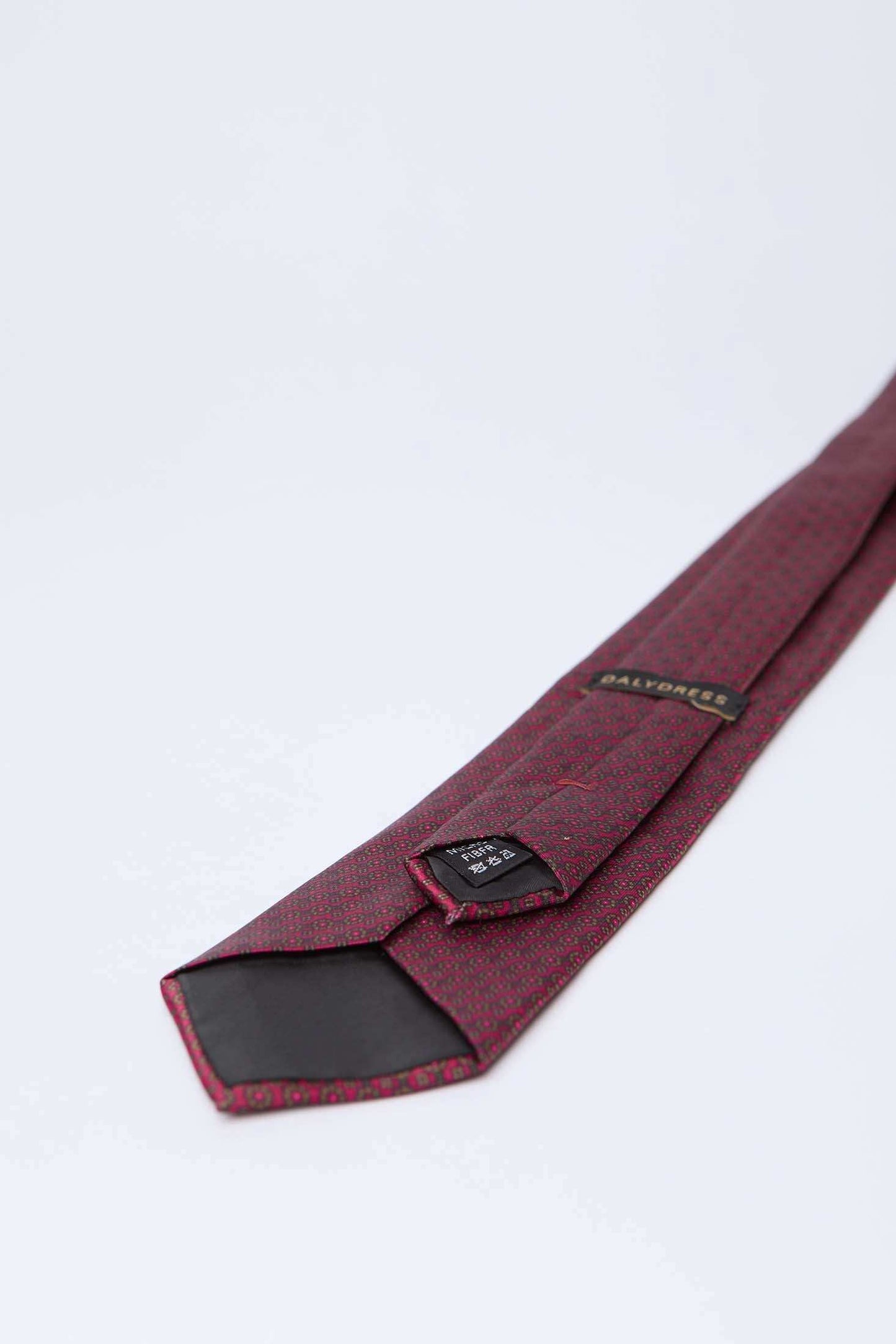 Dalydress men's patterned maroon necktie with brand label, displayed on a white background.